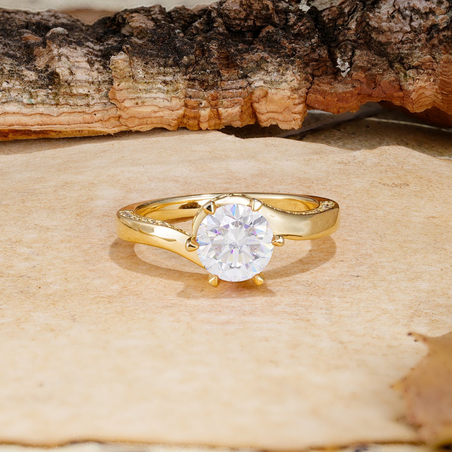 Classic Unique 6-Prong Round Cut Moissanite Engagement Ring