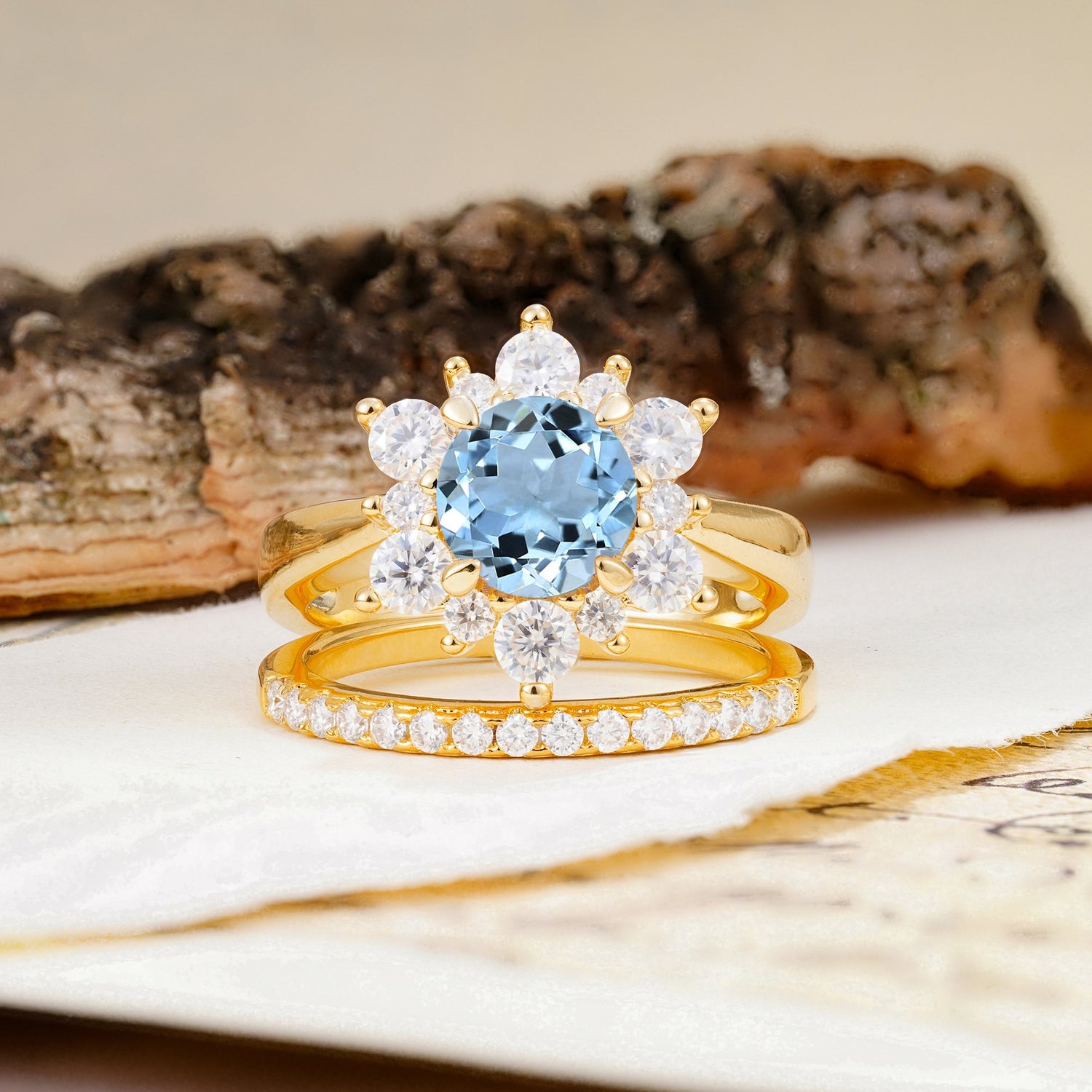 Natural Inspiration Flower Shape 4-Prong Round Cut Aquamarine Bride Ring Set