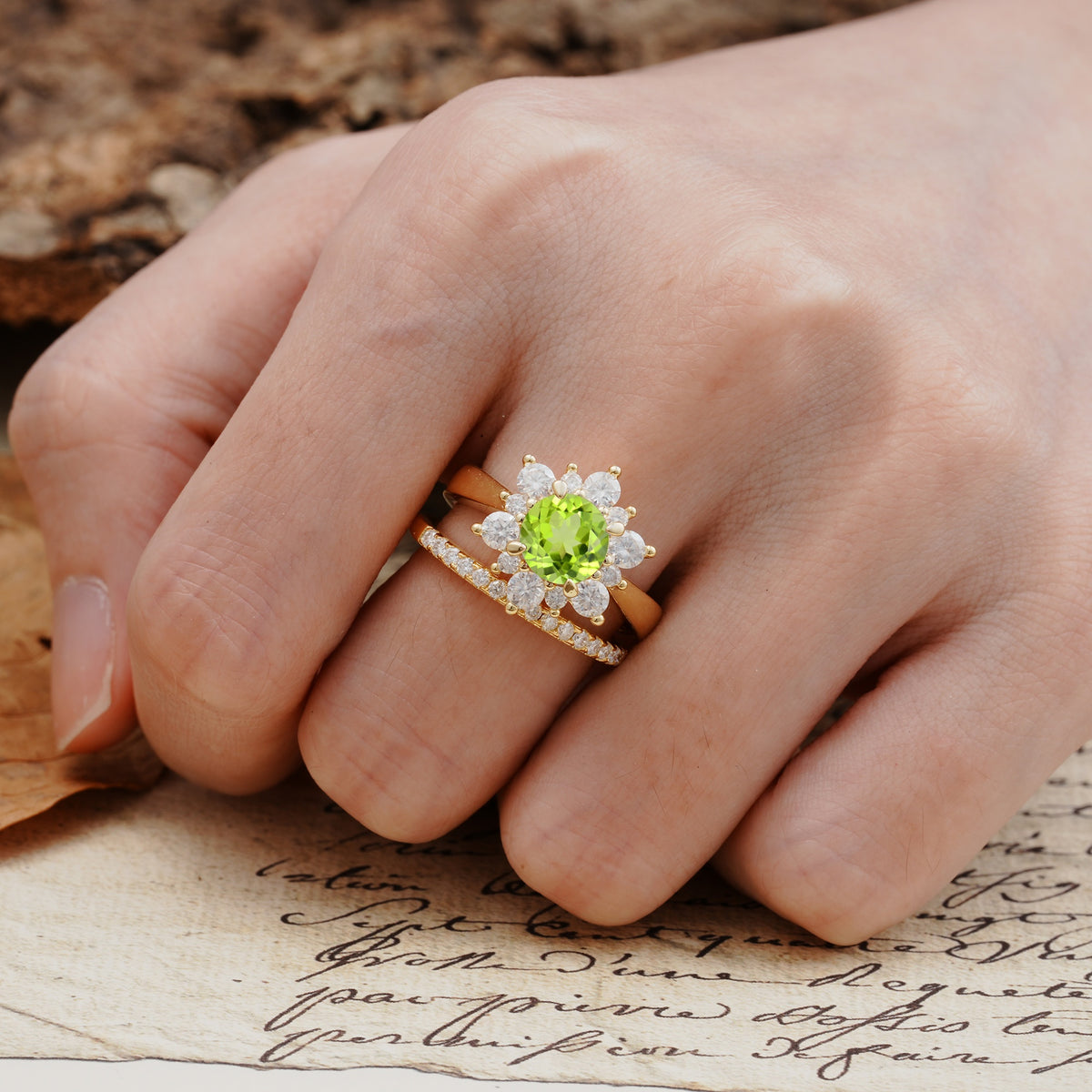 Natural Inspiration Flower Shape 4-Prong Round Cut Peridot Wedding Bride Ring Set - Additional view