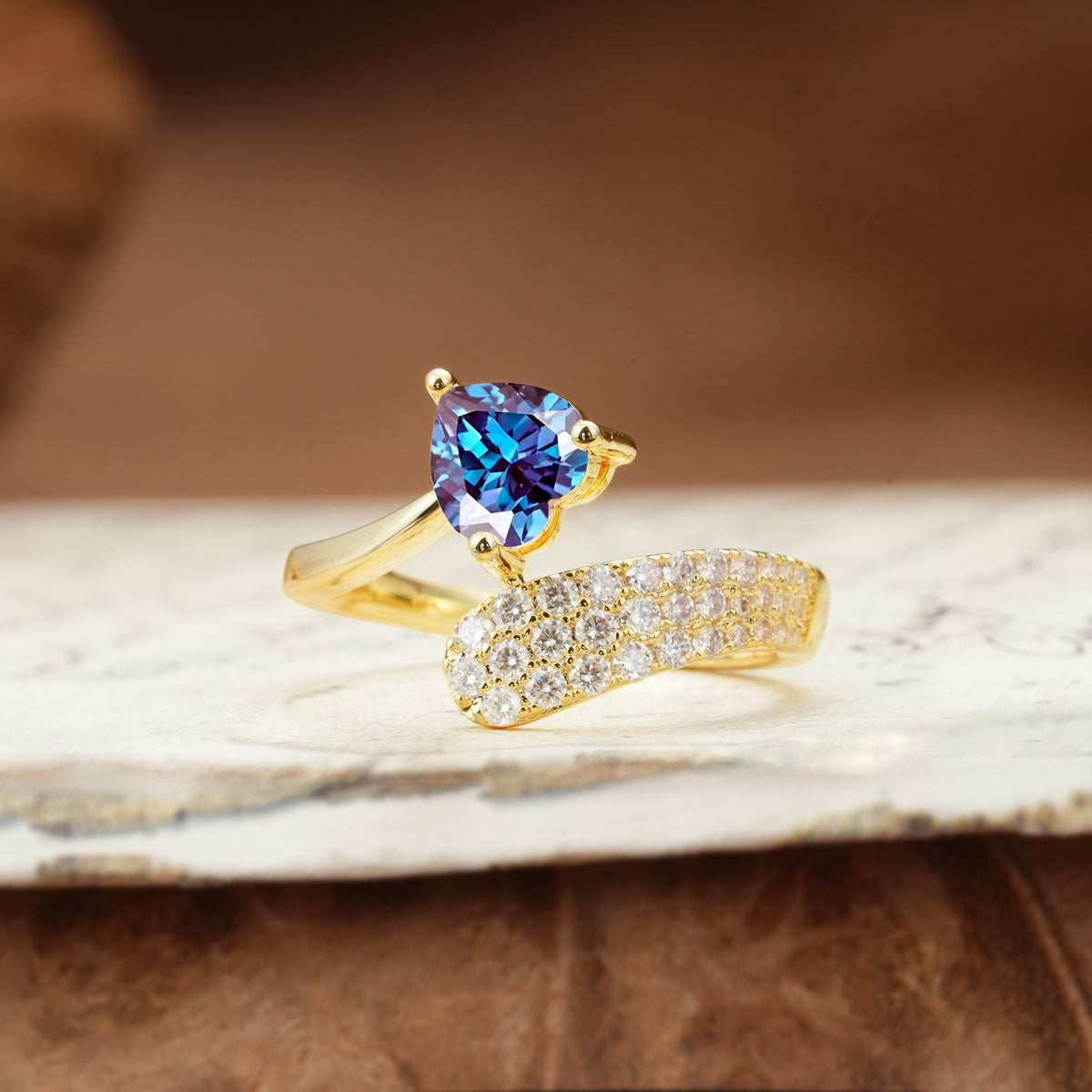Unique & Luxurious Single-Row Pavé, 3-Prong, Heart-Cut Diamond Ring Alexandrite Engagement Ring - Additional view
