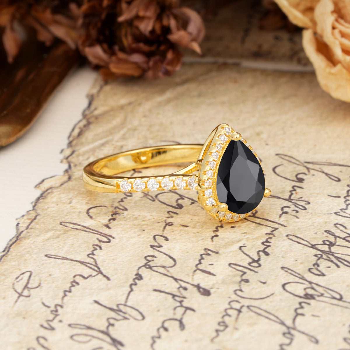 Vintage-Luxury 3-Prong Pear-Cut with Pavé Accents Black Onyx Engagement Ring - Additional view