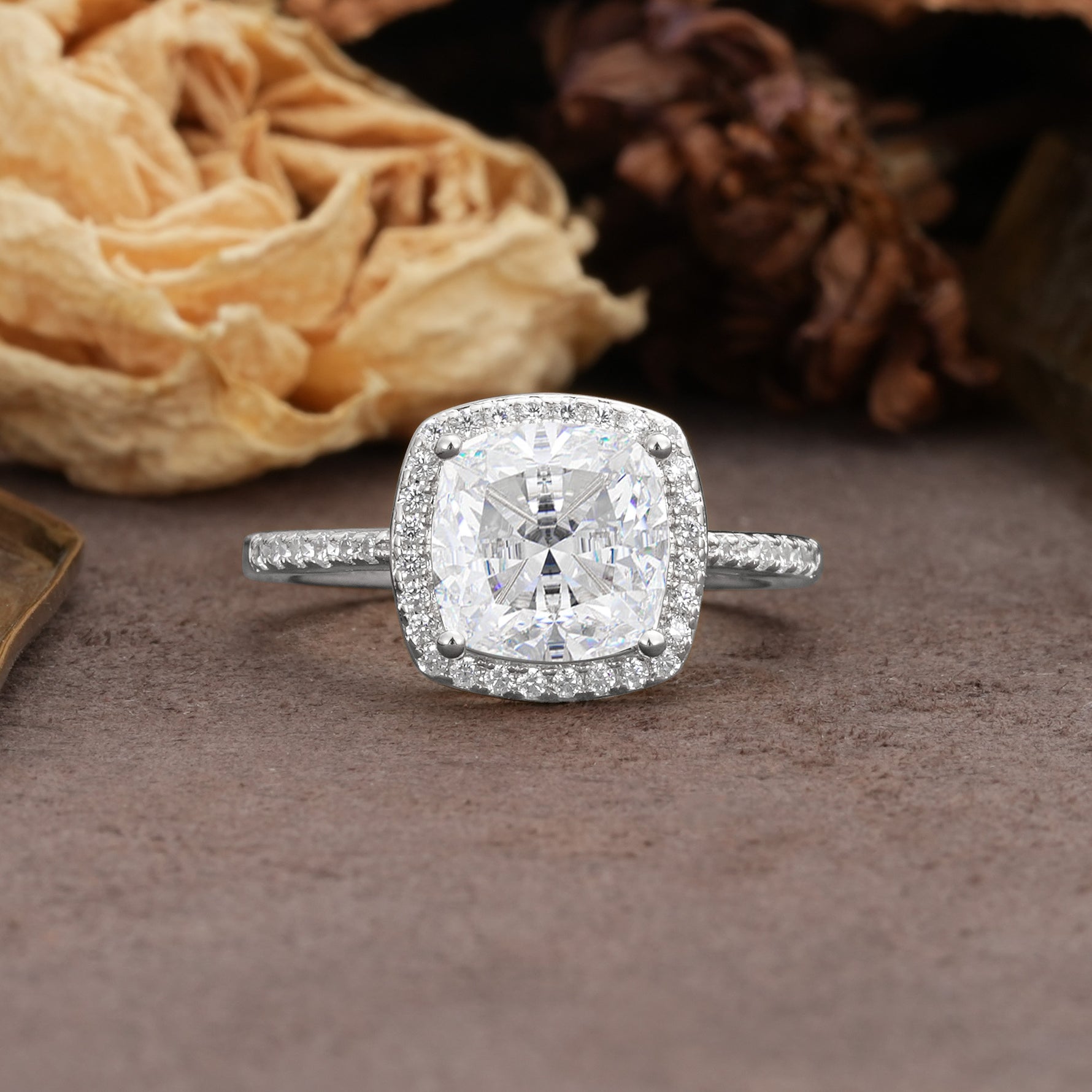 Classic Luxury 4-Prong Princess Cut Moissanite Engagement Ring - Additional view