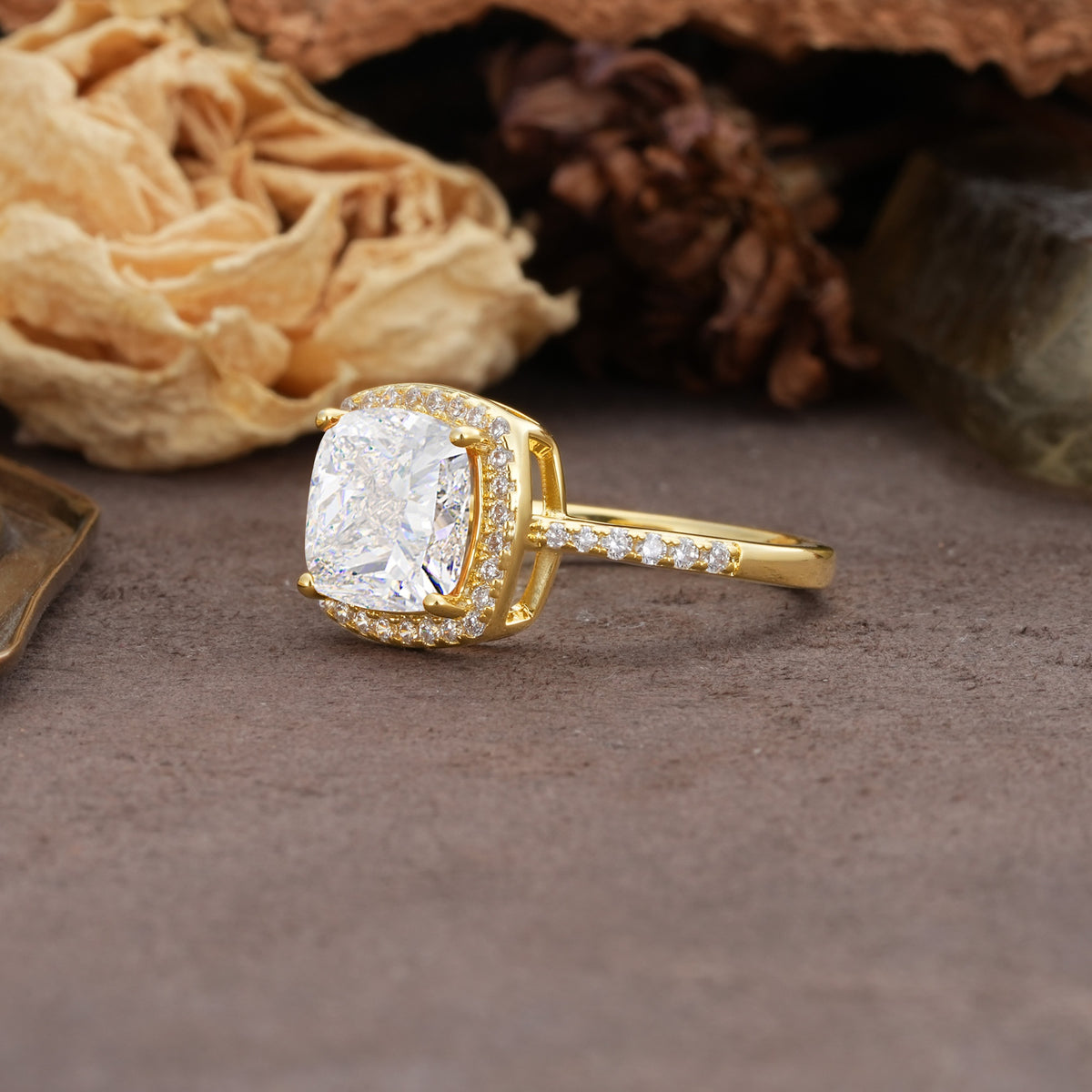 Classic Luxury 4-Prong Princess Cut Moissanite Engagement Ring - Additional view