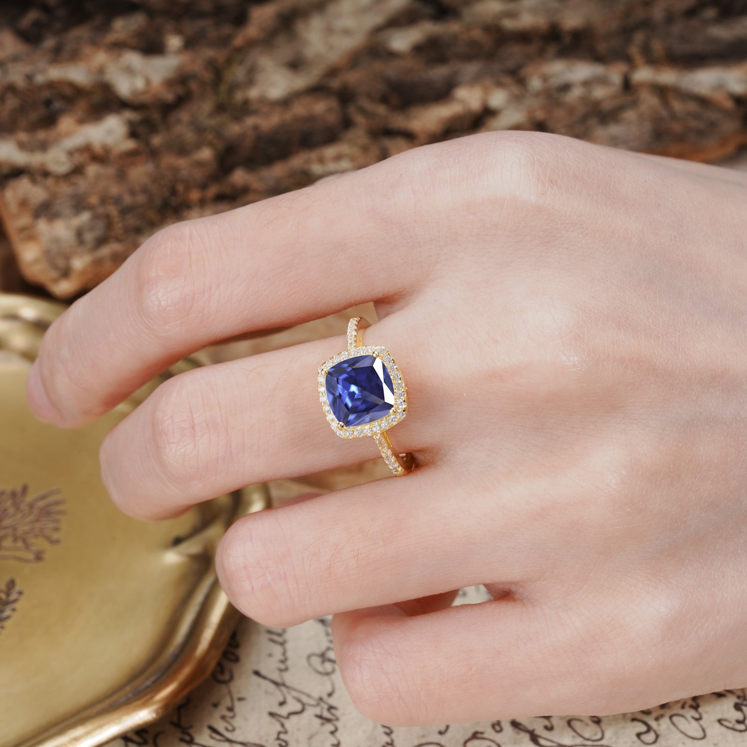 Classic Luxury 4-Prong Princess Cut Tanzanite Engagement Ring