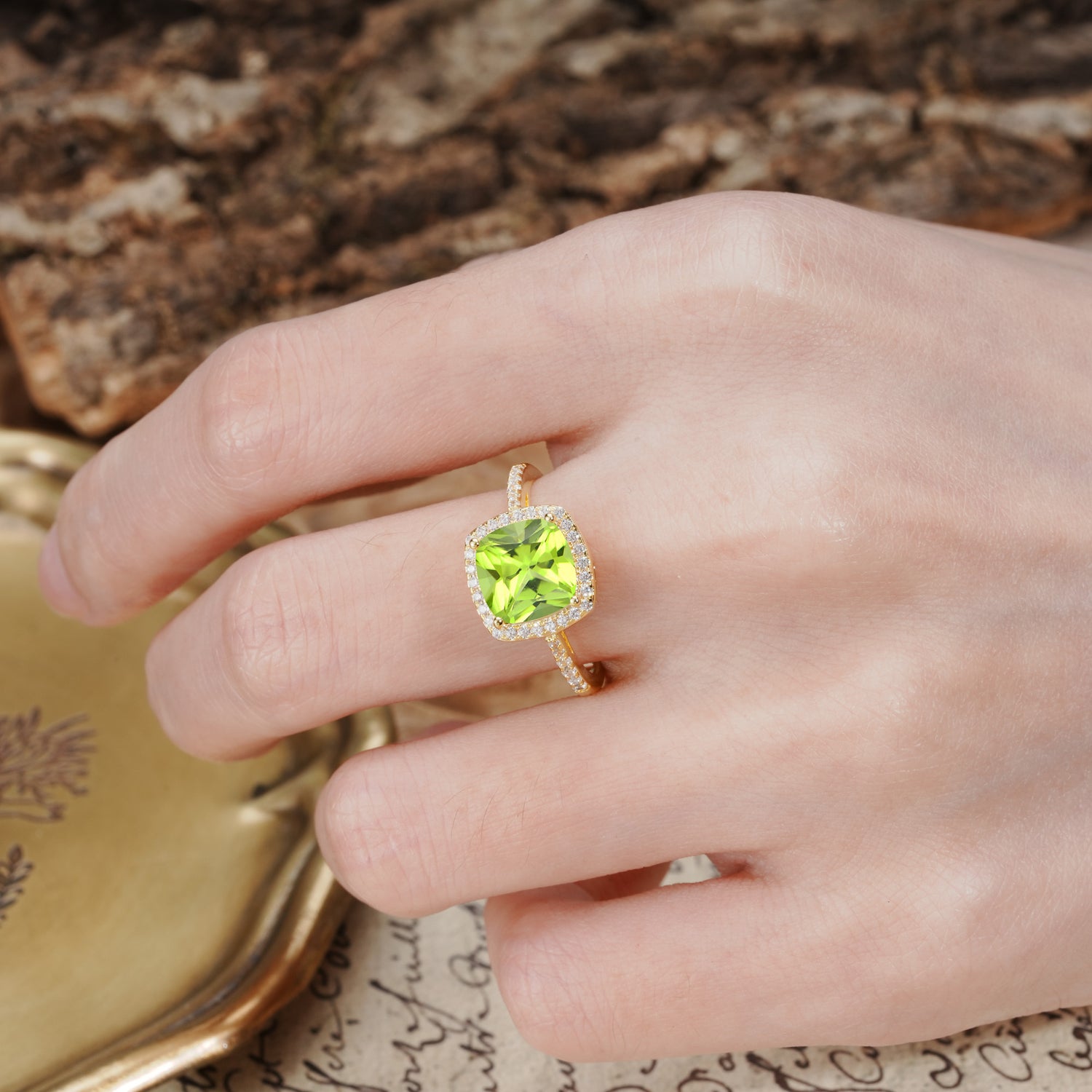 Classic Luxury 4-Prong Princess Cut Peridot Engagement Ring