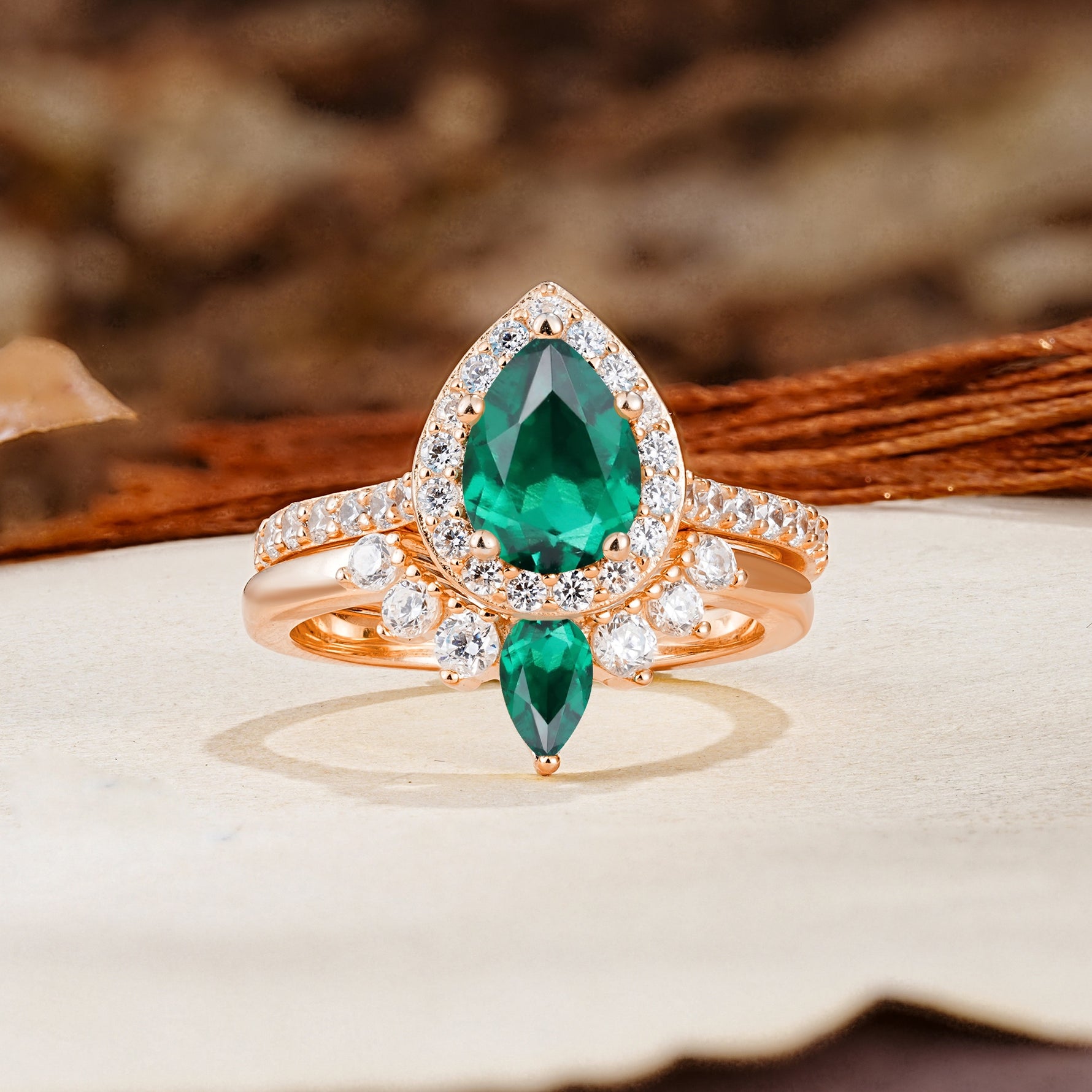 Classic Luxury Vintage 5-Prong Pear Cut Emerald Wedding Bride Ring Set - Additional view