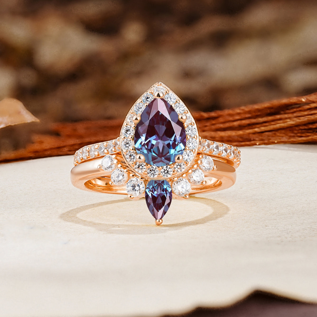 Classic Luxury Vintage 5-Prong Pear Cut Alexandrite Wedding Bride Ring Set - Additional view
