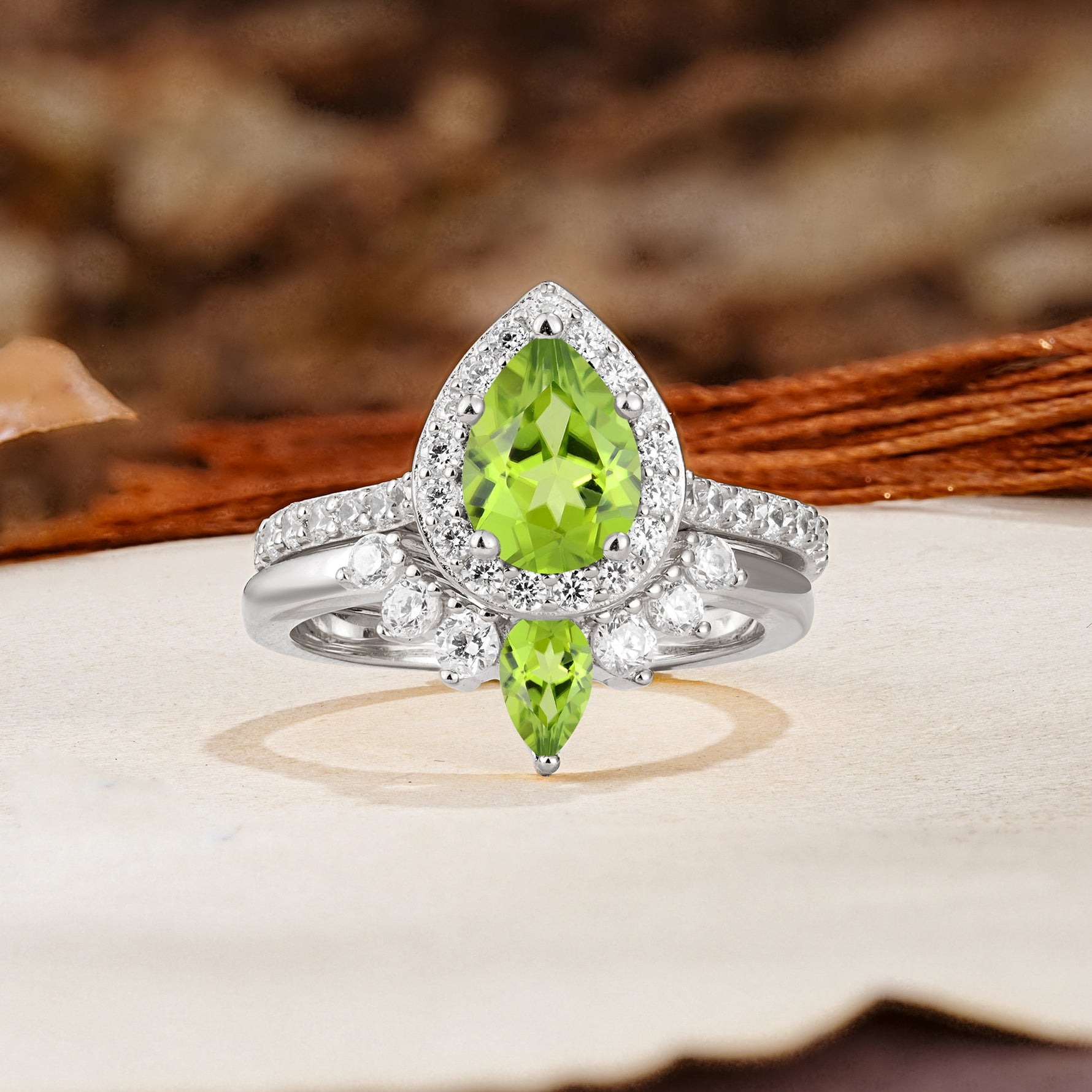 Classic Luxury Vintage 5-Prong Pear Cut Peridot Wedding Bride Ring Set - Additional view