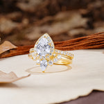 Classic Luxury Vintage 5-Prong Pear Cut Lab Diamond Wedding Bride Ring Set - Additional view
