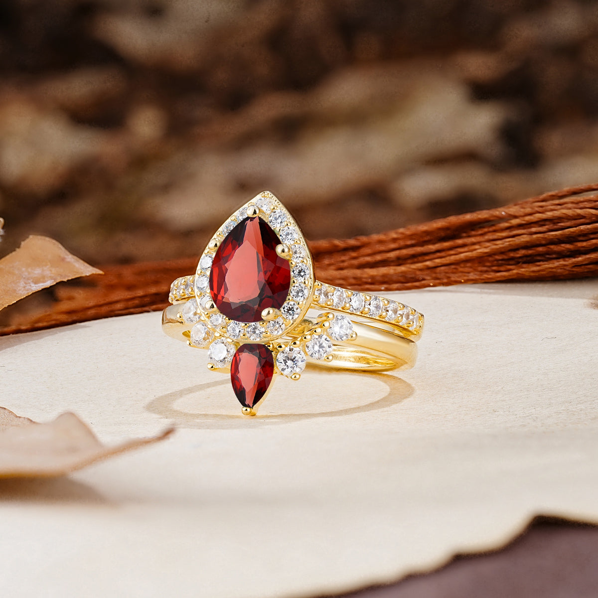 Classic Luxury Vintage 5-Prong Pear Cut Garnet Wedding Bride Ring Set - Additional view