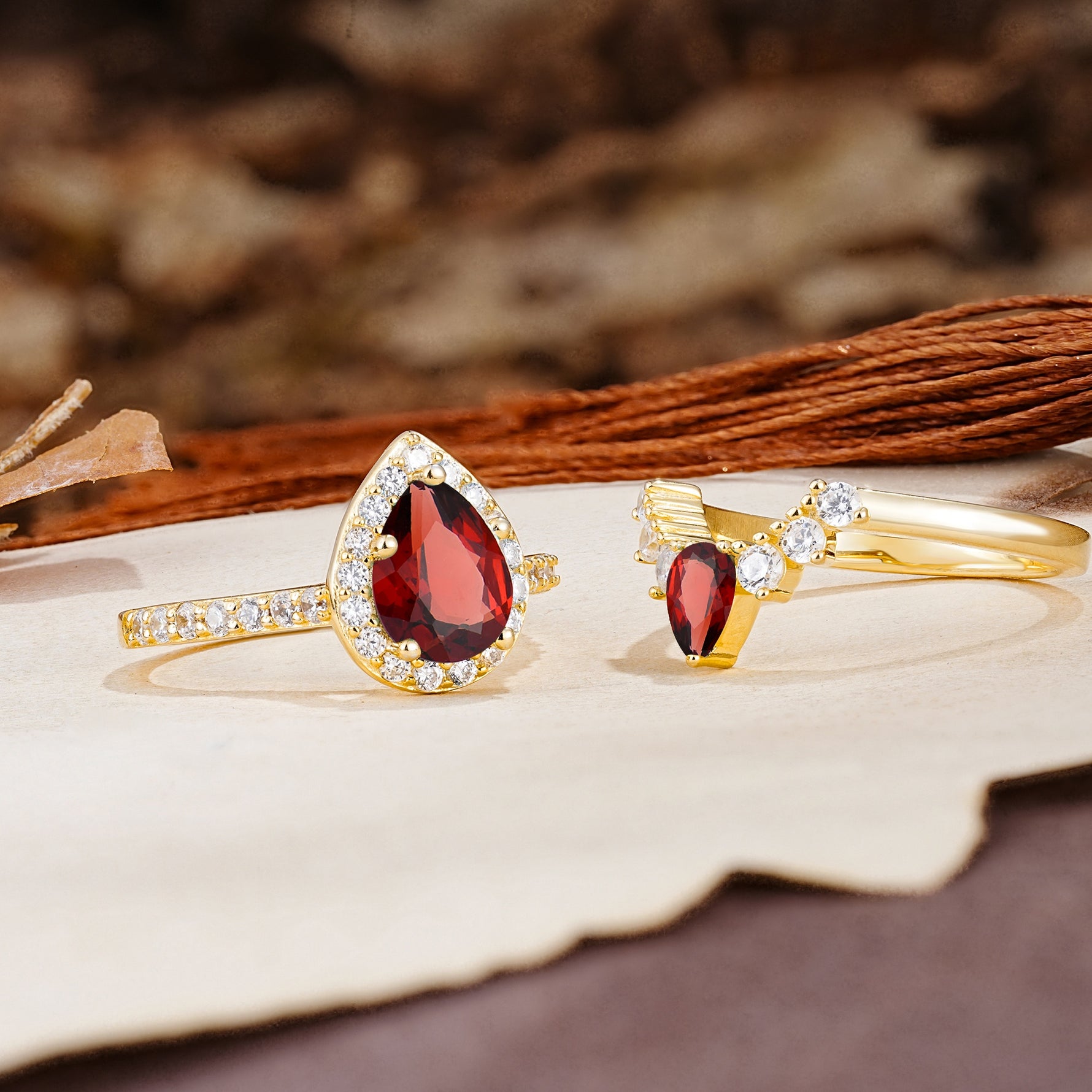 Classic Luxury Vintage 5-Prong Pear Cut Garnet Wedding Bride Ring Set - Additional view