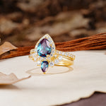 Classic Luxury Vintage 5-Prong Pear Cut Alexandrite Wedding Bride Ring Set - Additional view