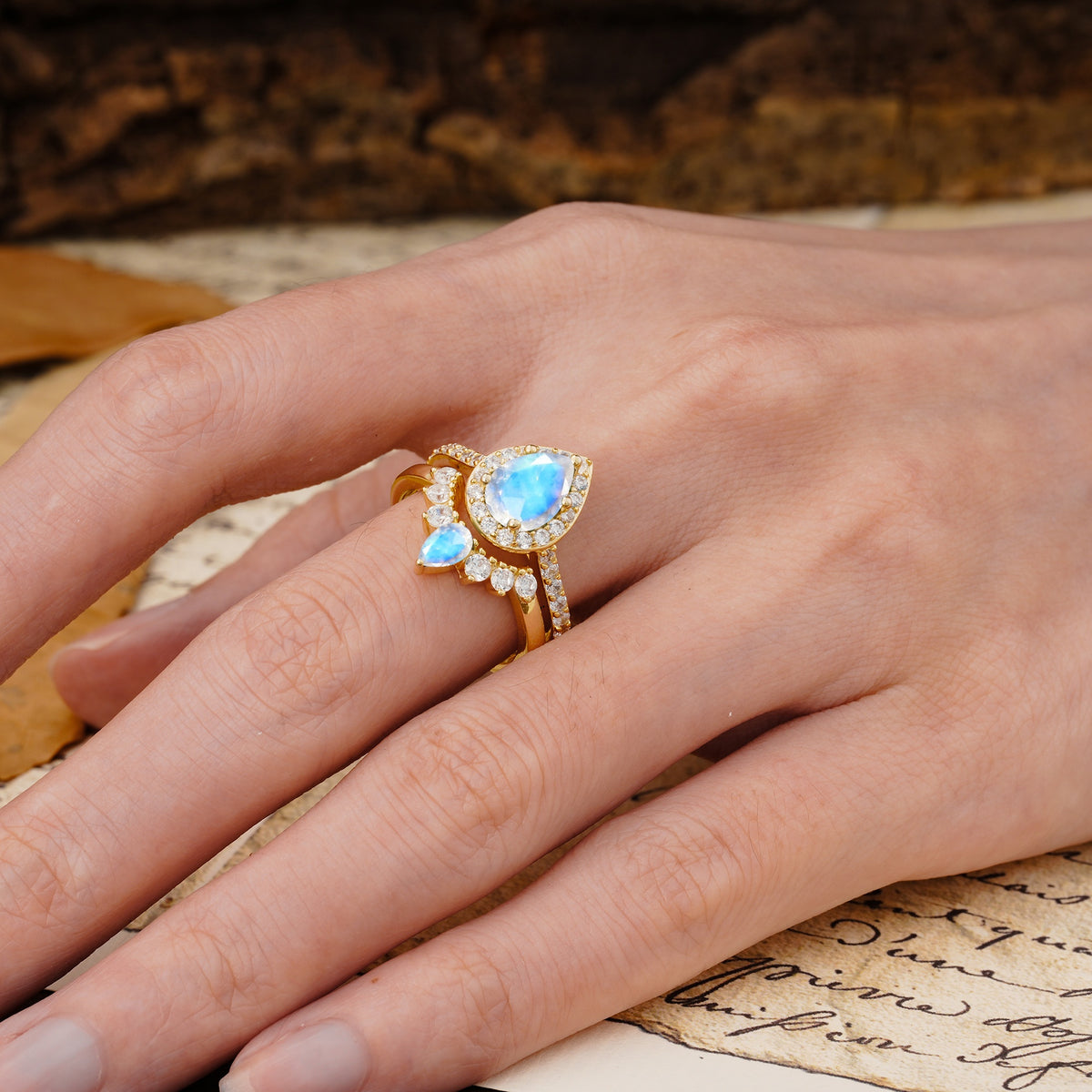 Classic Luxury Vintage 5-Prong Pear Cut Moonstone Wedding Bride Ring Set - Additional view