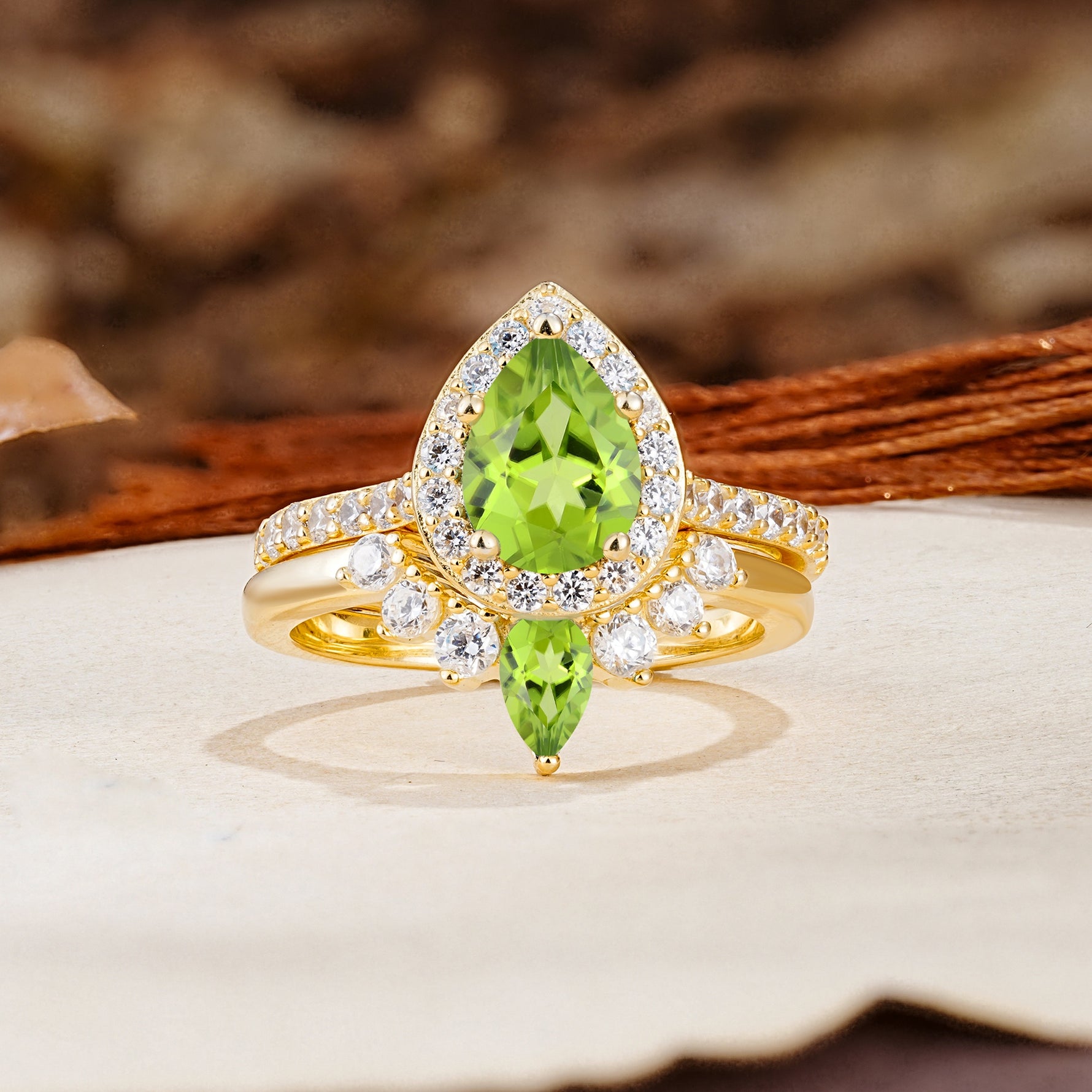 Classic Luxury Vintage 5-Prong Pear Cut Peridot Wedding Bride Ring Set - Additional view