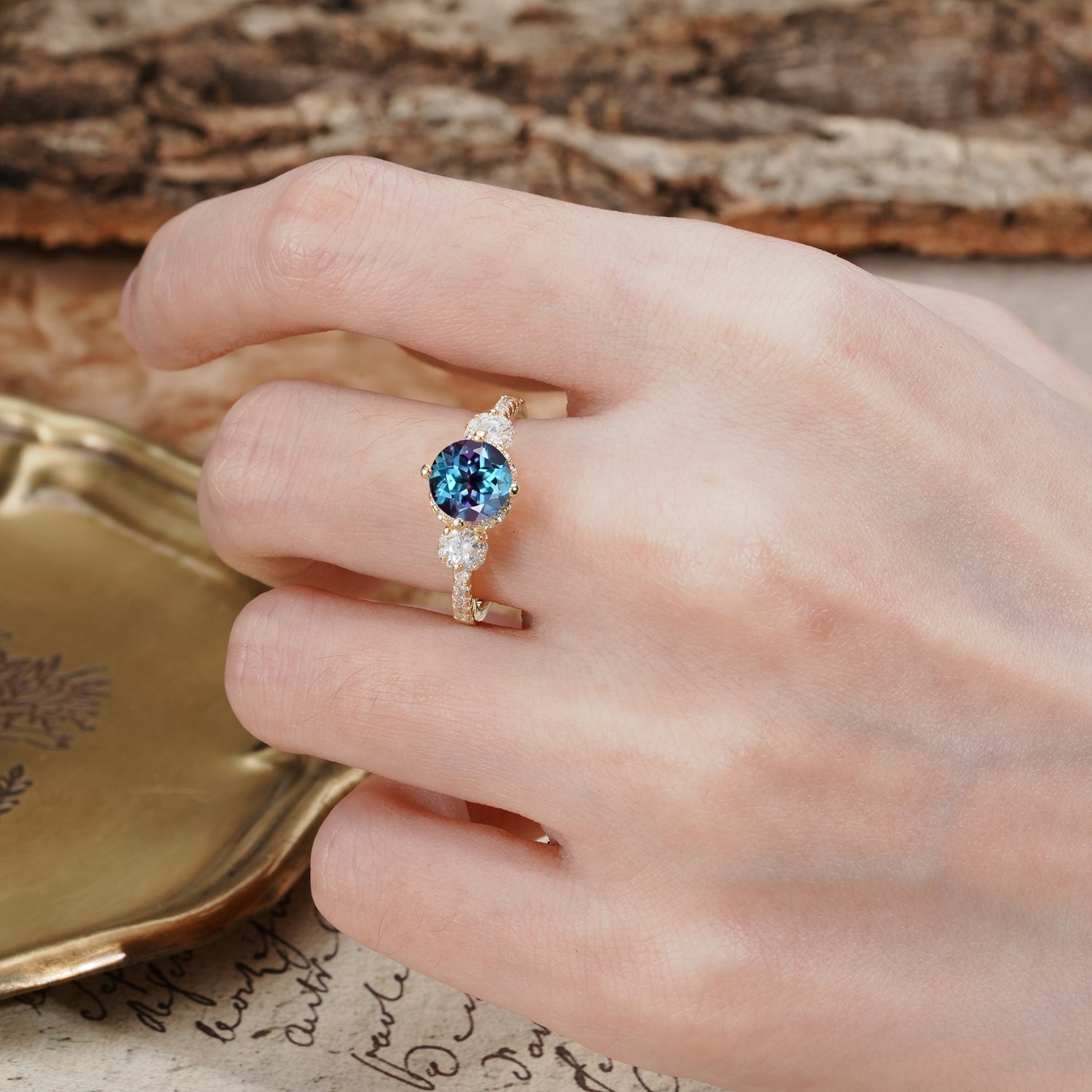 Classic Luxury 4-Prong Round Cut Alexandrite Three Stones Wedding Ring