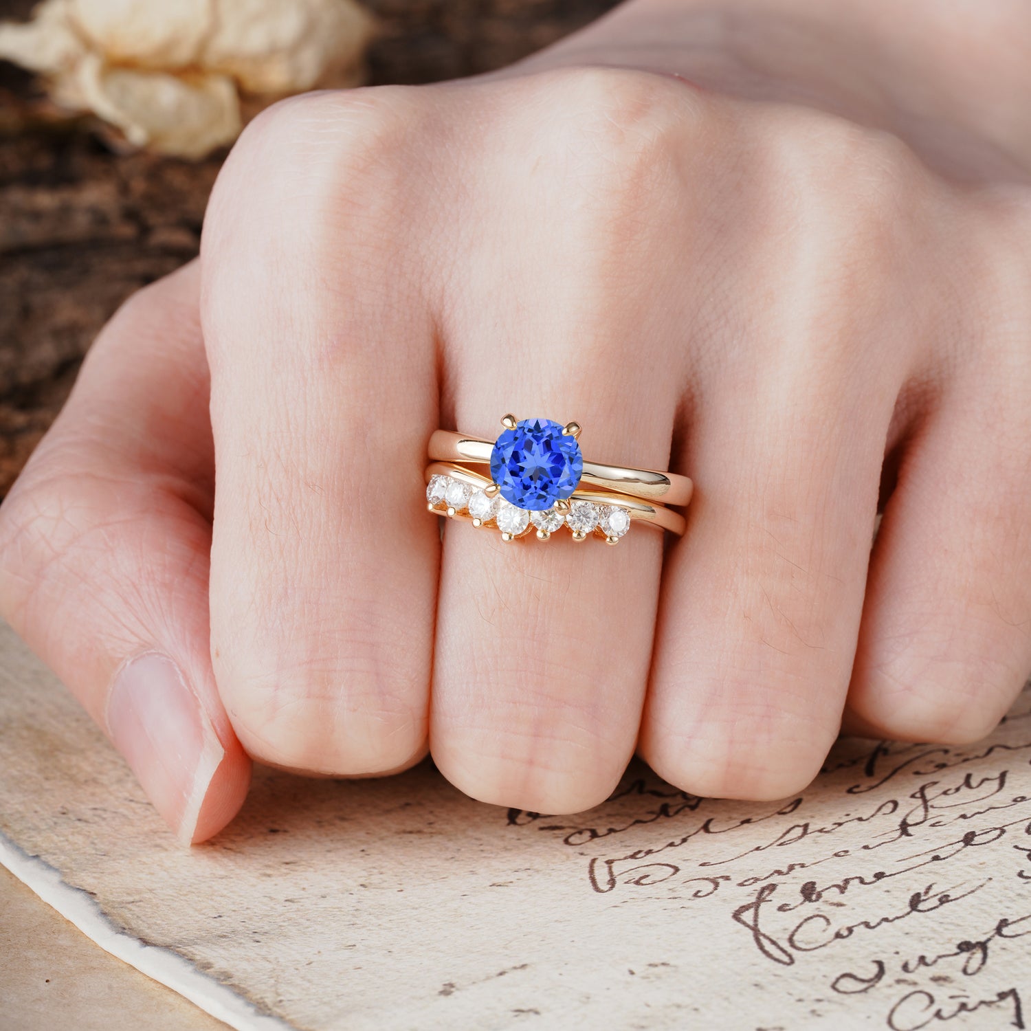 Classic Luxurious 4-Prong Round Cut Sapphire Wedding Bride Ring Set