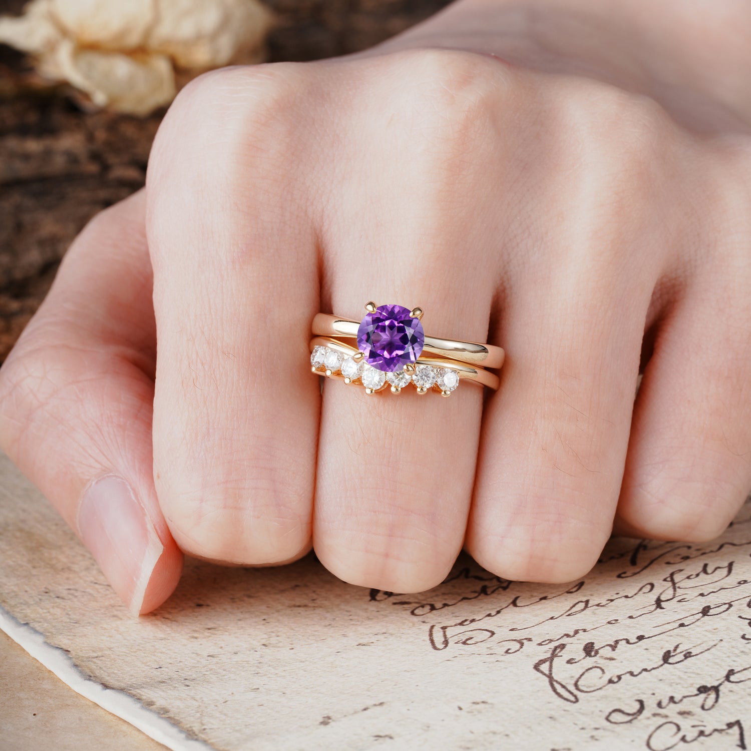 Classic Luxurious 4-Prong Round Cut Amethyst Wedding Bride Ring Set