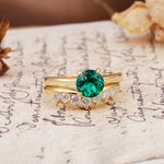 Classic Luxury Vintage 5-Prong Pear Cut Emerald Engagement Ring - White-Gold