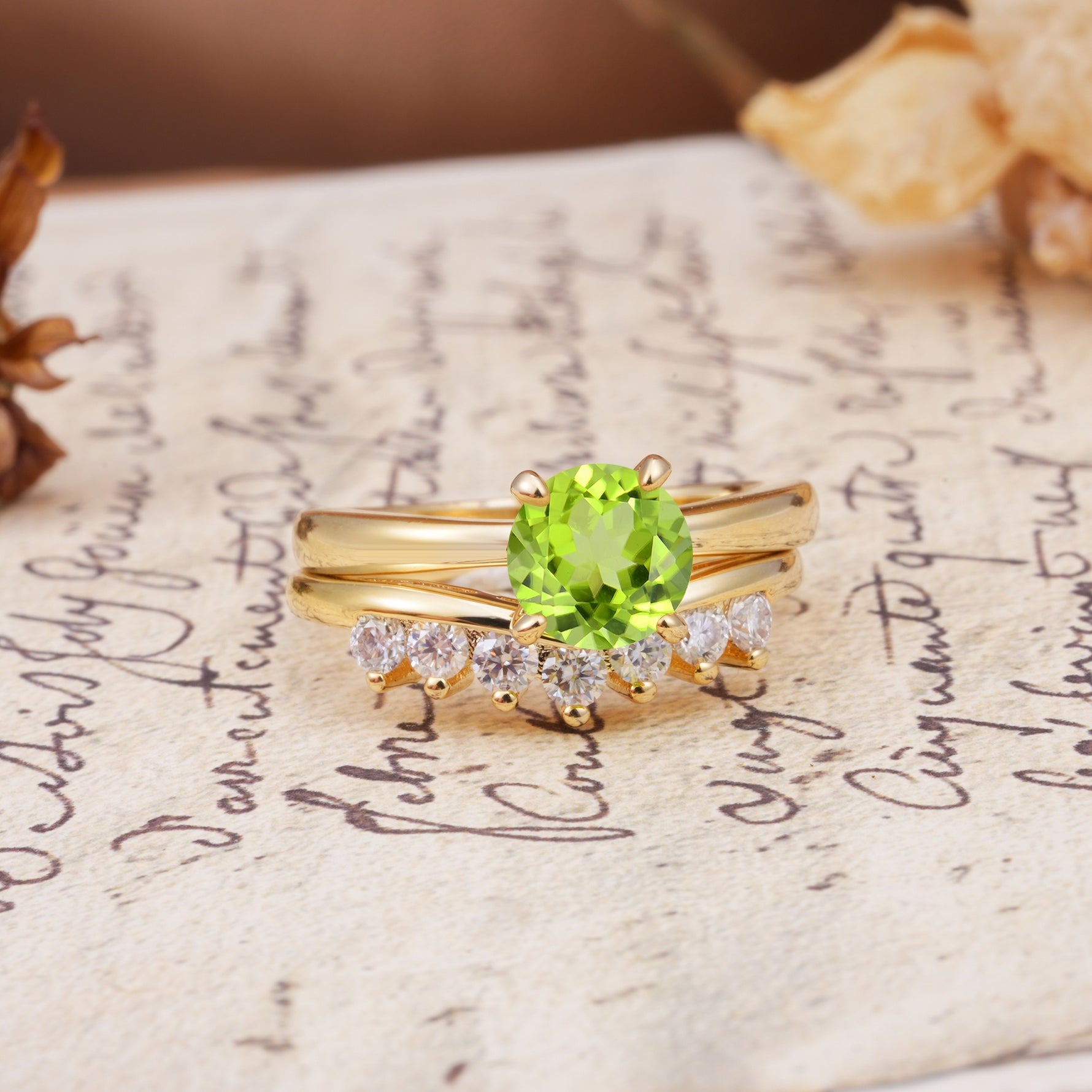 Classic Luxury Vintage 5-Prong Pear Cut Peridot Engagement Ring - White-Gold