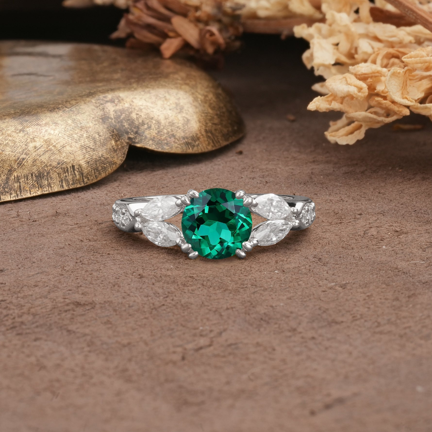 Luxurious and Unique 8-Prong Round Cut Emerald Engagement Ring - Additional view