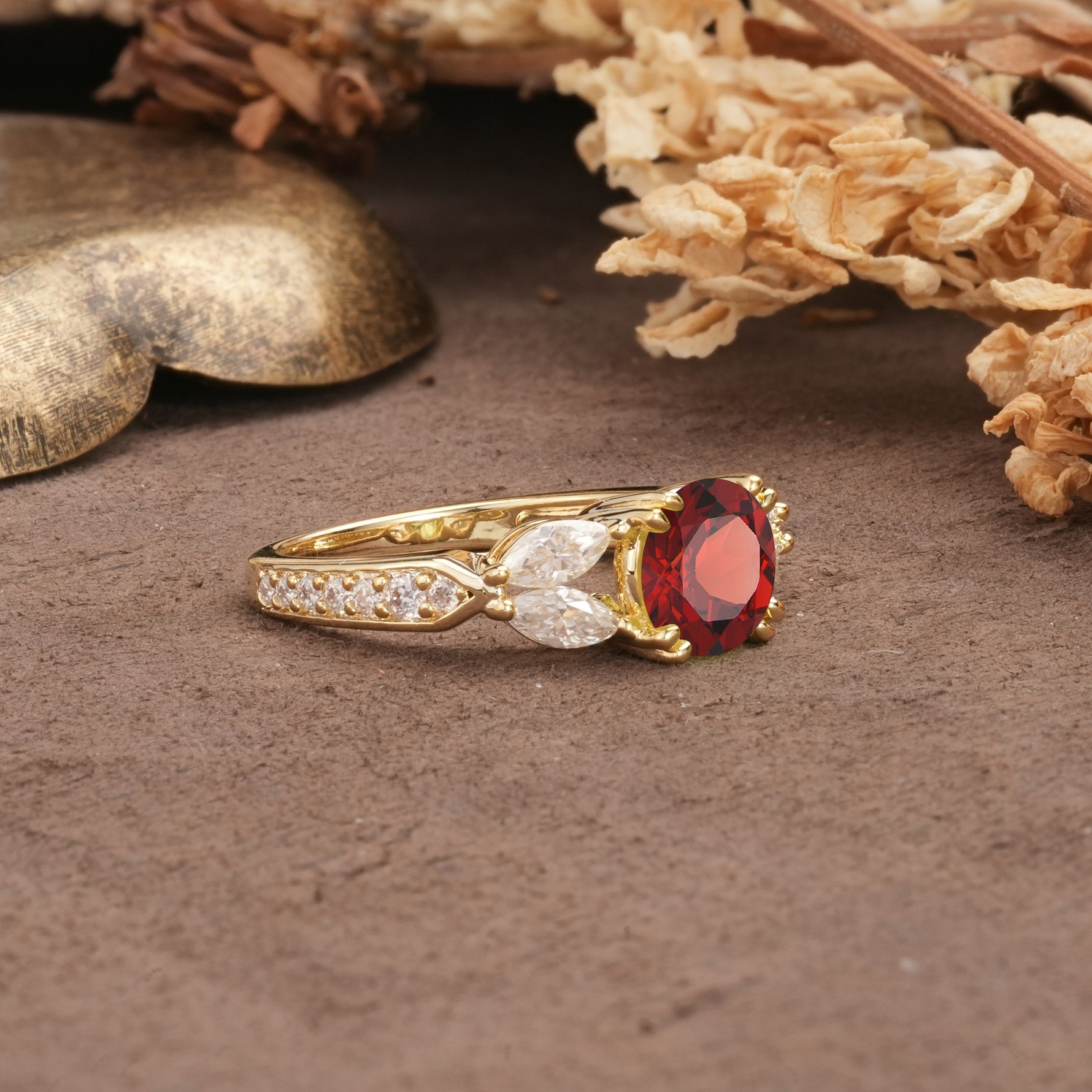 Luxurious and Unique 8-Prong Round Cut Garnet Engagement Ring - Additional view