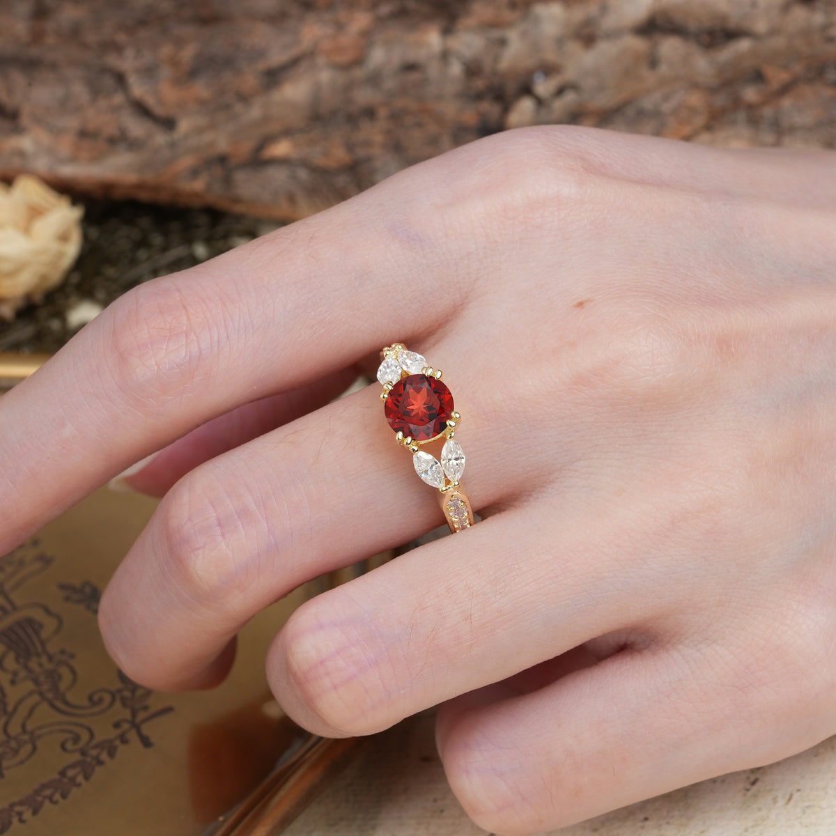 Luxurious and Unique 8-Prong Round Cut Garnet Engagement Ring - Additional view