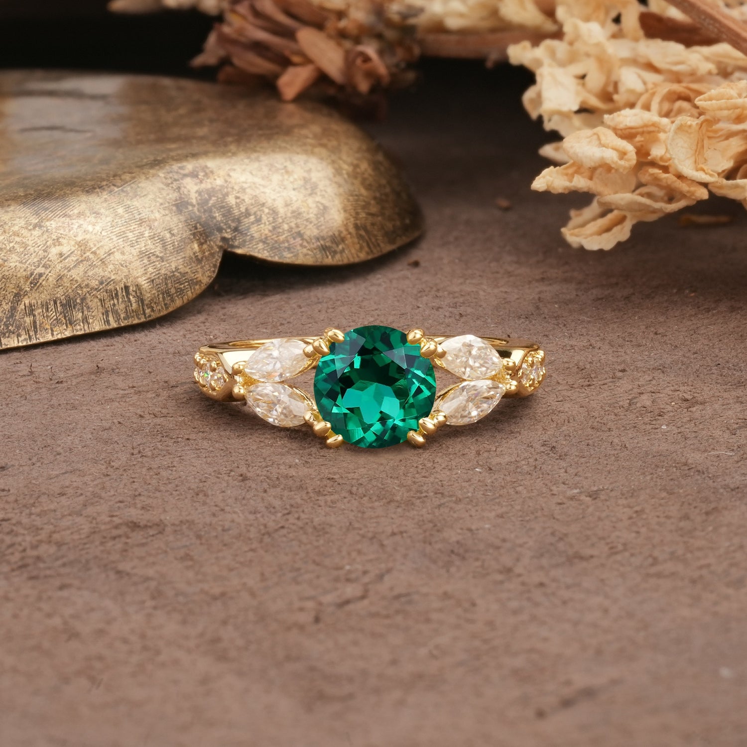 Luxurious and Unique 8-Prong Round Cut Emerald Engagement Ring - Additional view