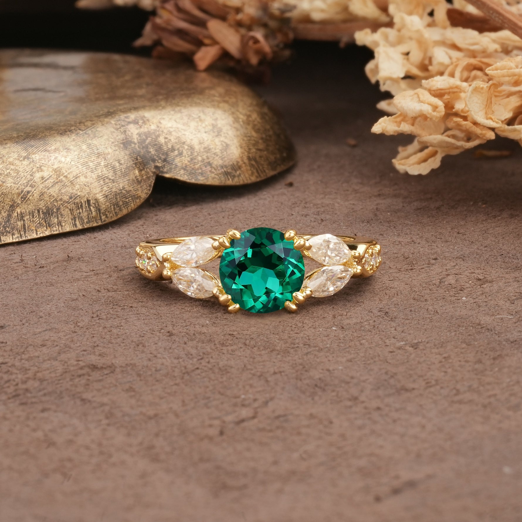 Luxurious and Unique 8-Prong Round Cut Emerald Engagement Ring - Additional view