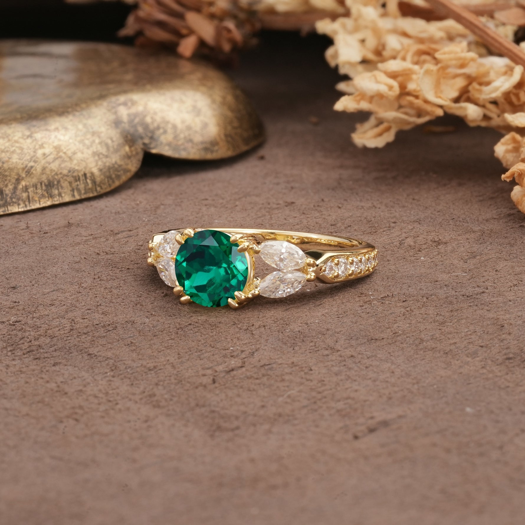 Luxurious and Unique 8-Prong Round Cut Emerald Engagement Ring - Additional view