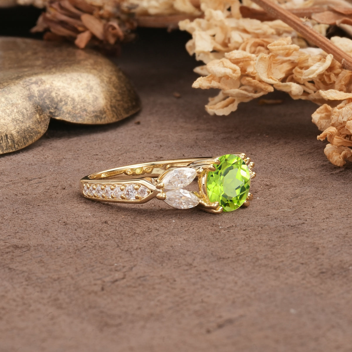 Luxurious and Unique 8-Prong Round Cut Peridot Engagement Ring - Additional view