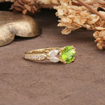 Luxurious and Unique 8-Prong Round Cut Peridot Engagement Ring - Additional view