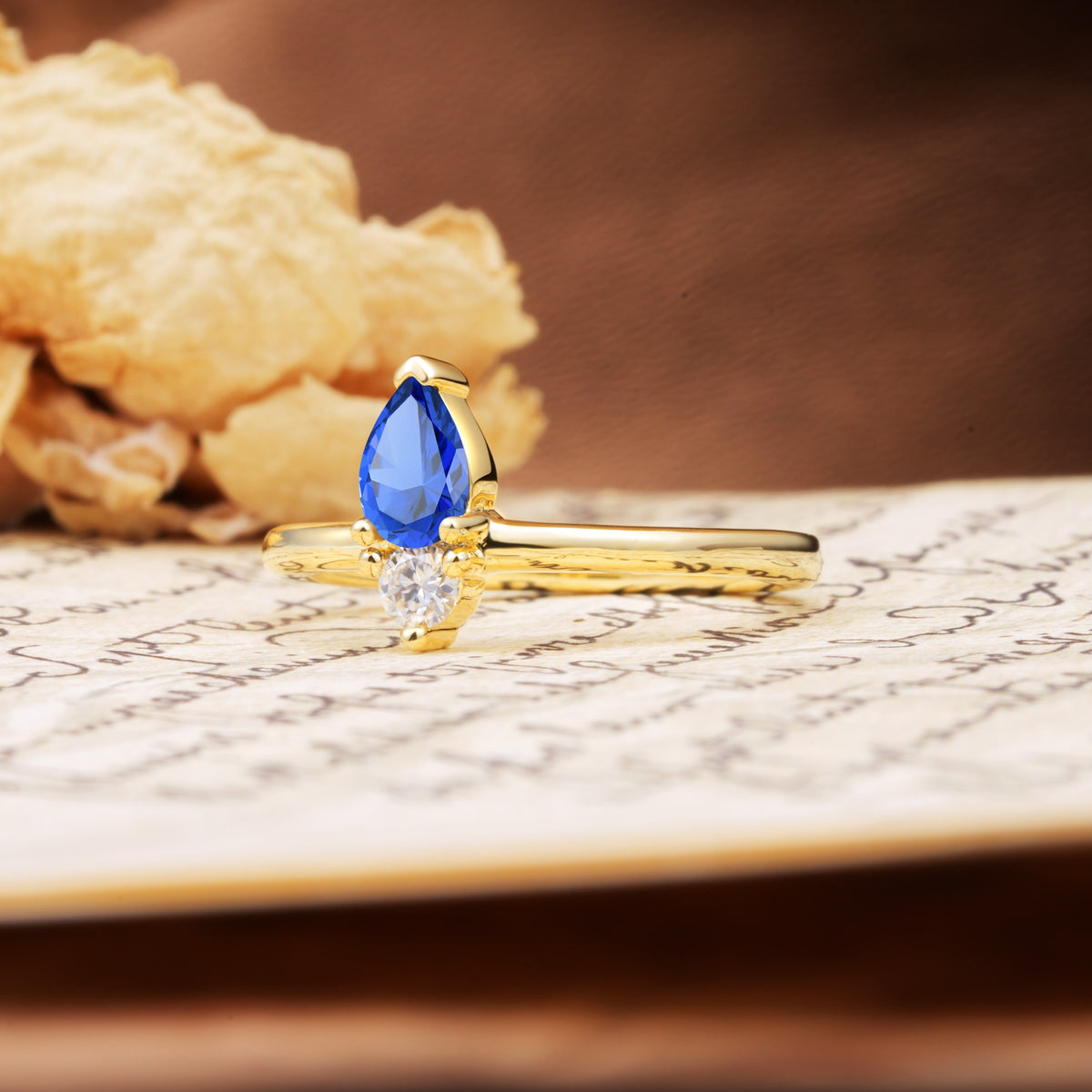 Luxurious 3-Prong Double Heart Cut Sapphire Engagement Ring - Additional view