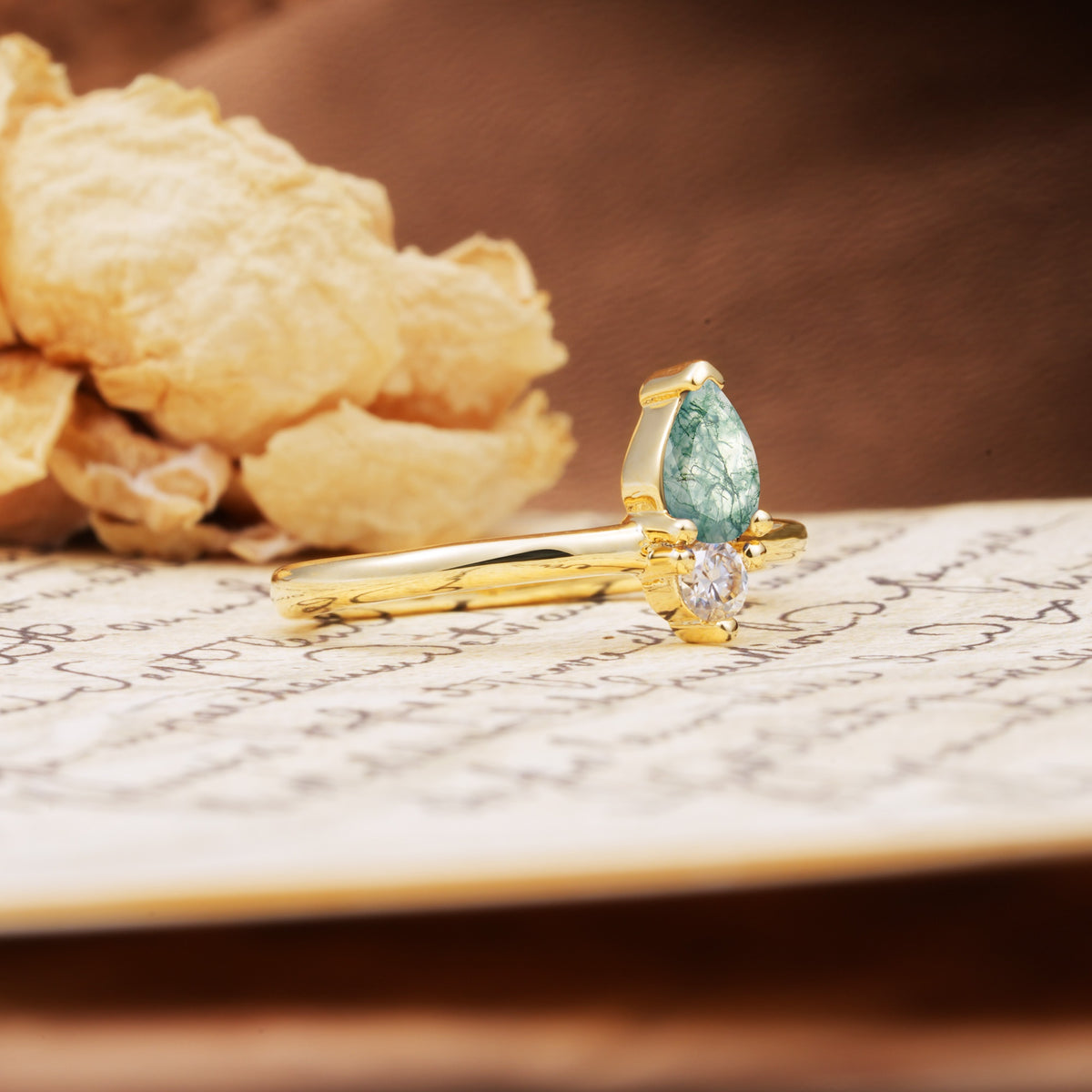 Luxurious 3-Prong Double Heart Cut Moss Agate Engagement Ring - Additional view