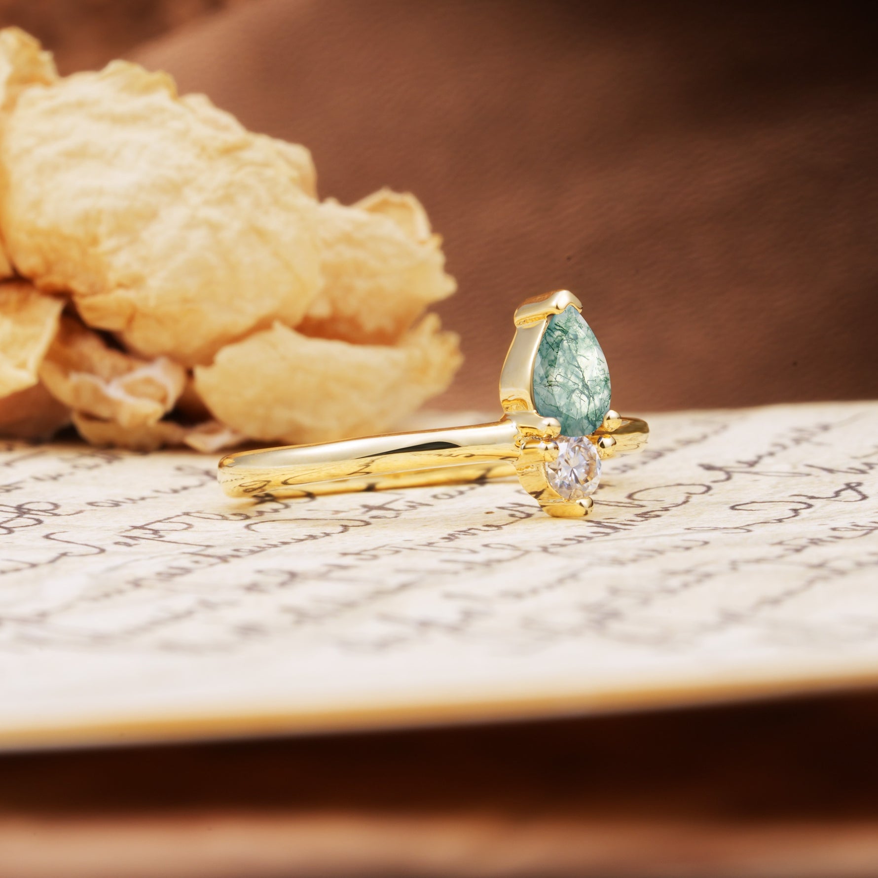 Luxurious 3-Prong Double Heart Cut Moss Agate Engagement Ring - Additional view