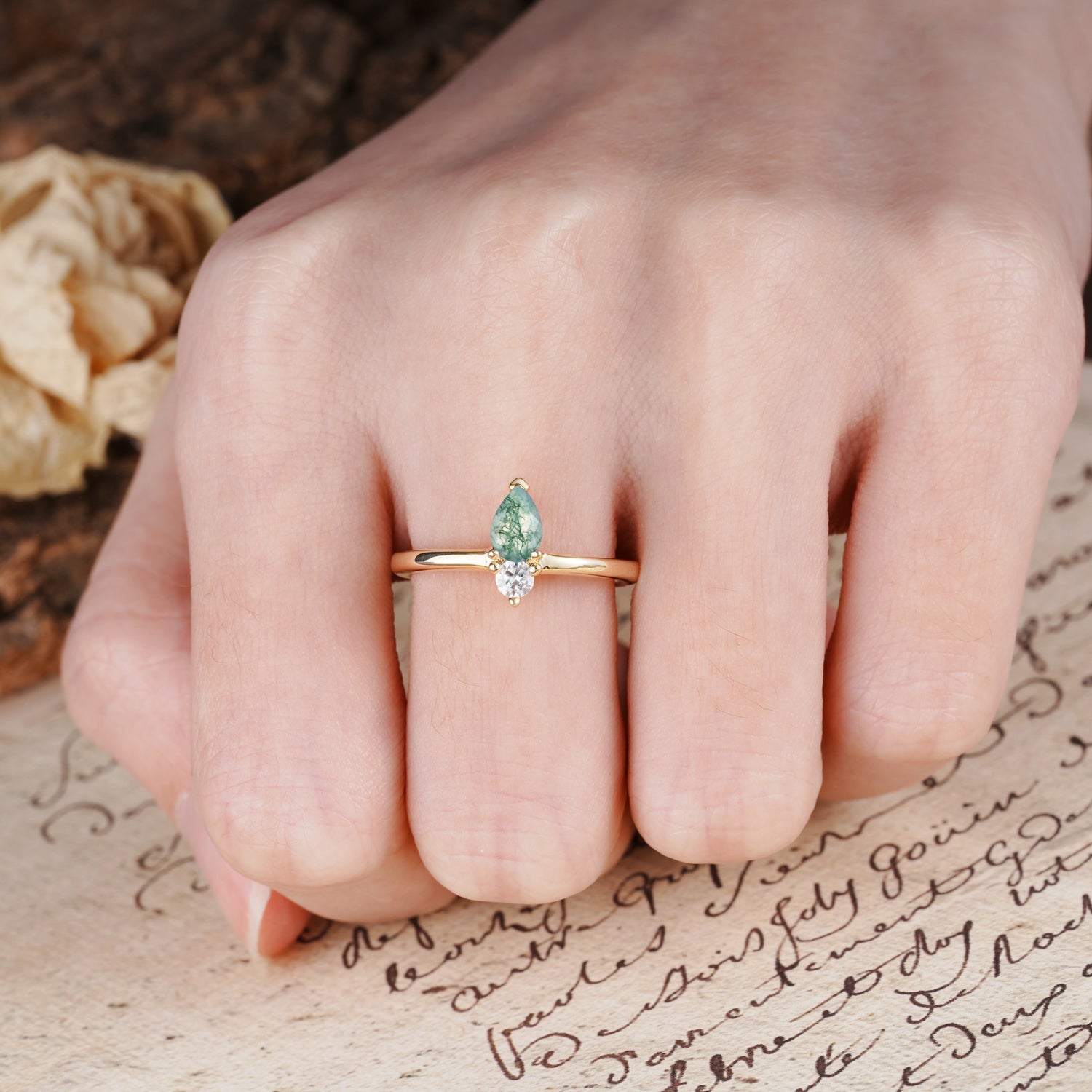 Luxurious 3-Prong Double Heart Cut Moss Agate Engagement Ring - Additional view