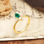 Luxurious 3-Prong Double Heart Cut Emerald Engagement Ring - Additional view