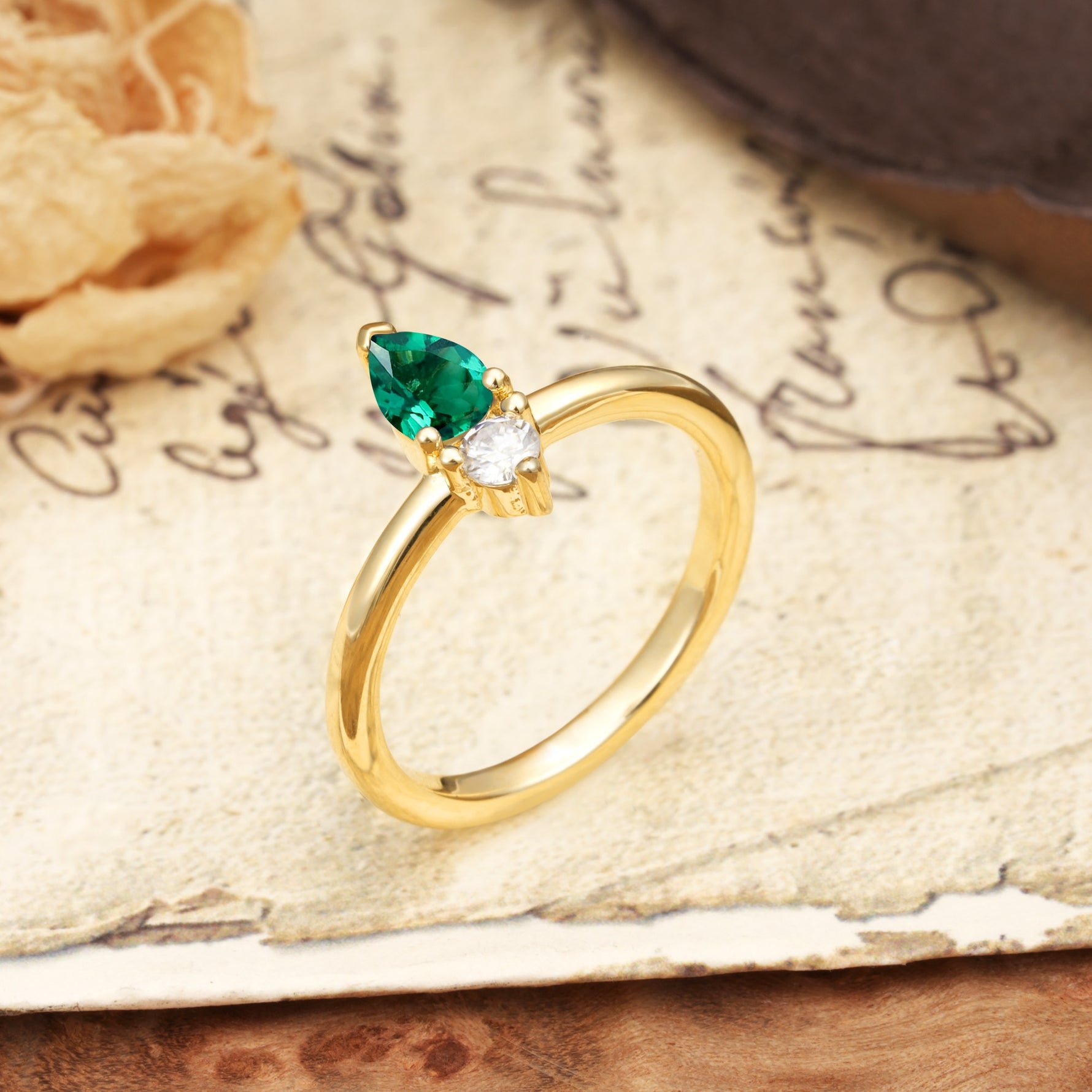Luxurious 3-Prong Double Heart Cut Emerald Engagement Ring - Additional view