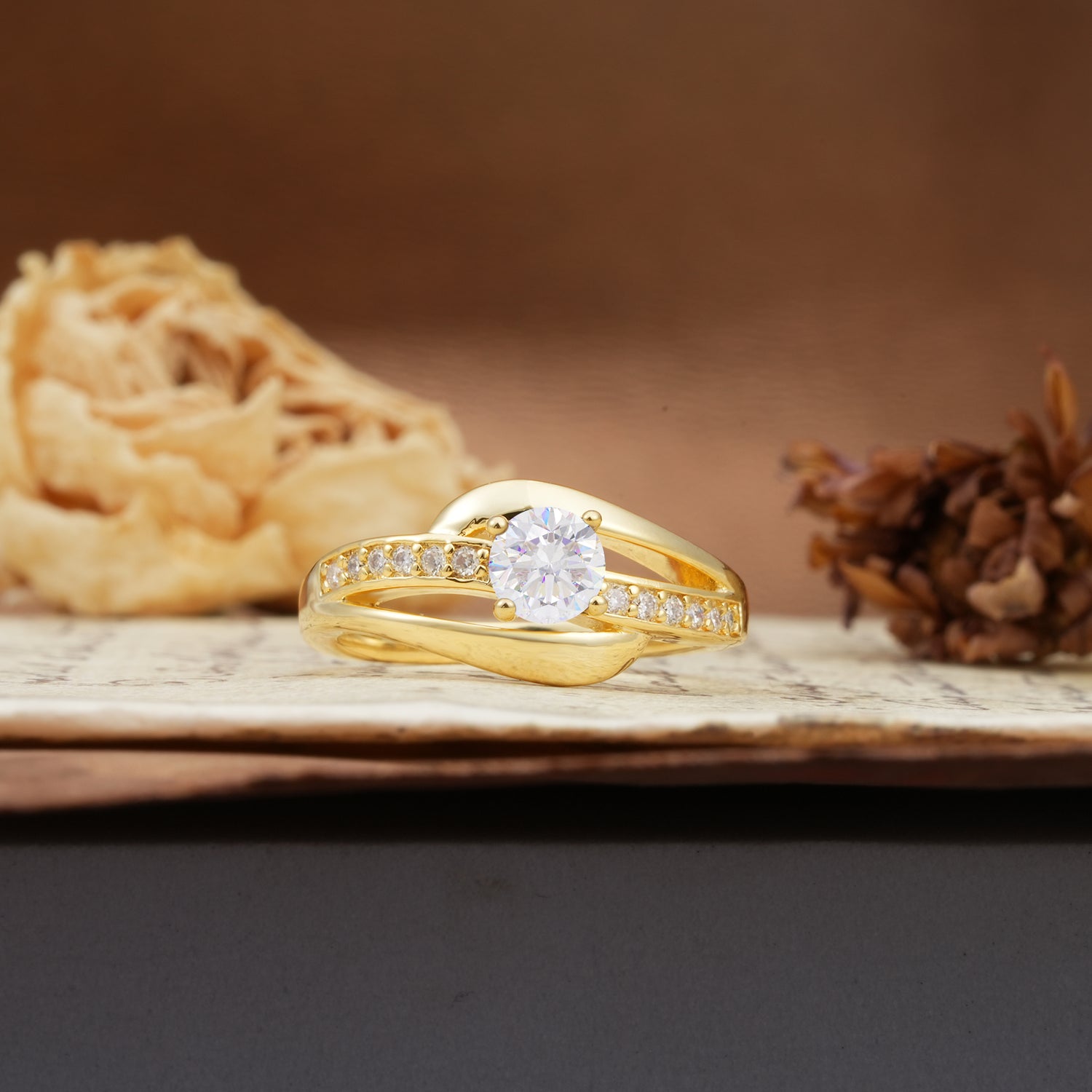 Unique Intertwined 4-Prong Round Cut Moissanite Engagement Ring
