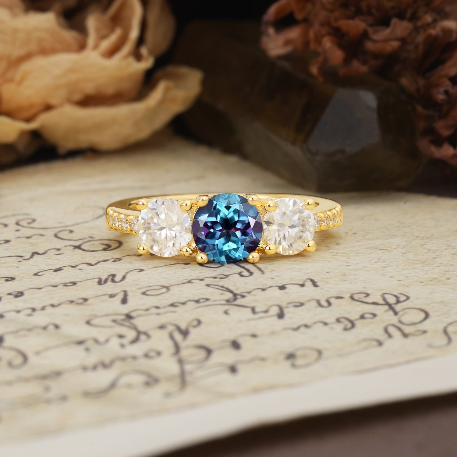 Unique Classic 4-Prong Round Cut Alexandrite Three Stones Wedding Ring