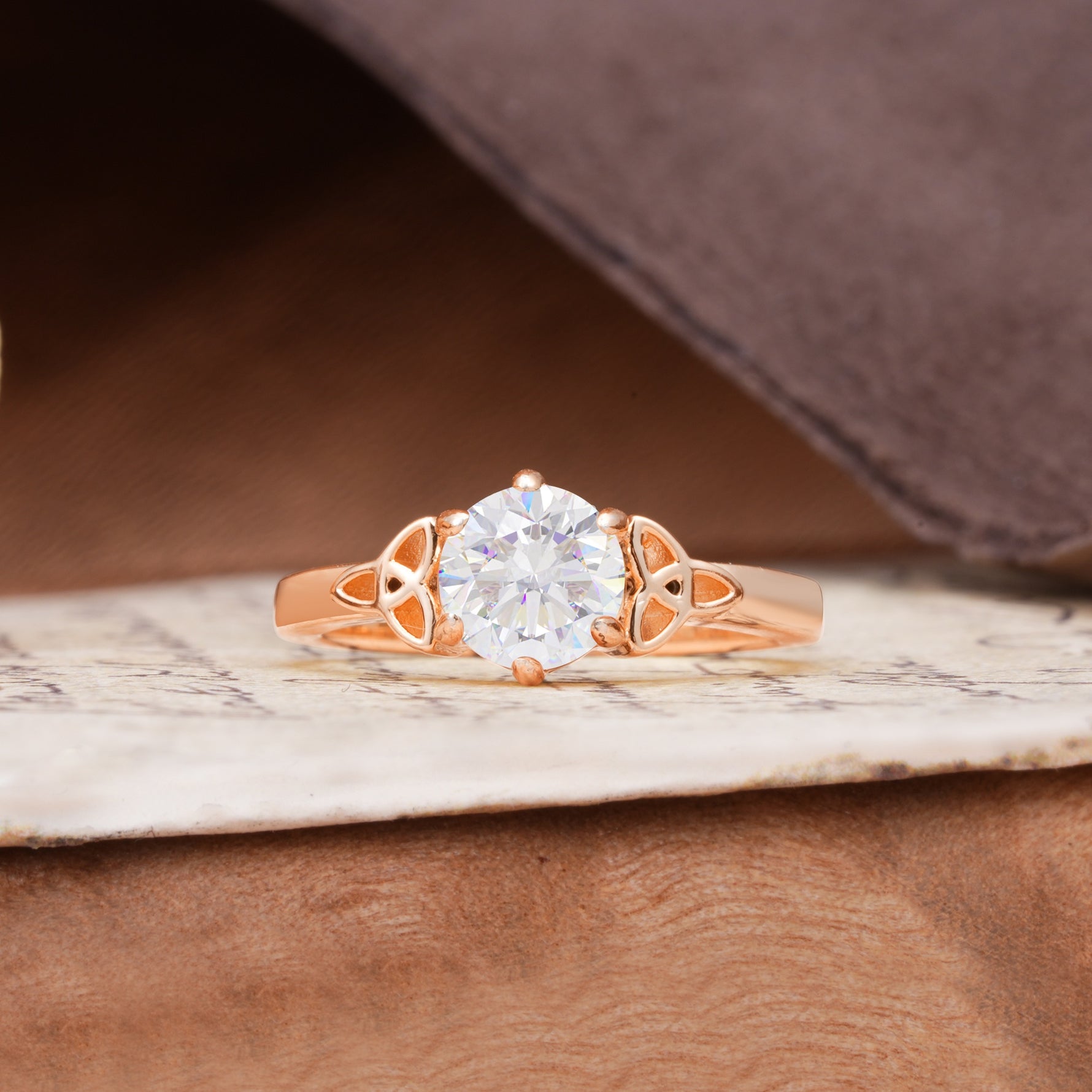 Unique Luxurious 4-Prong Oval Cut Moissanite Engagement Ring - Additional view