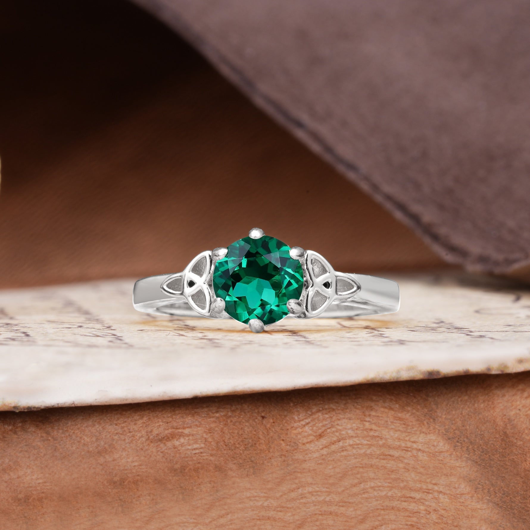 Unique Luxurious 4-Prong Oval Cut Emerald Engagement Ring - Additional view