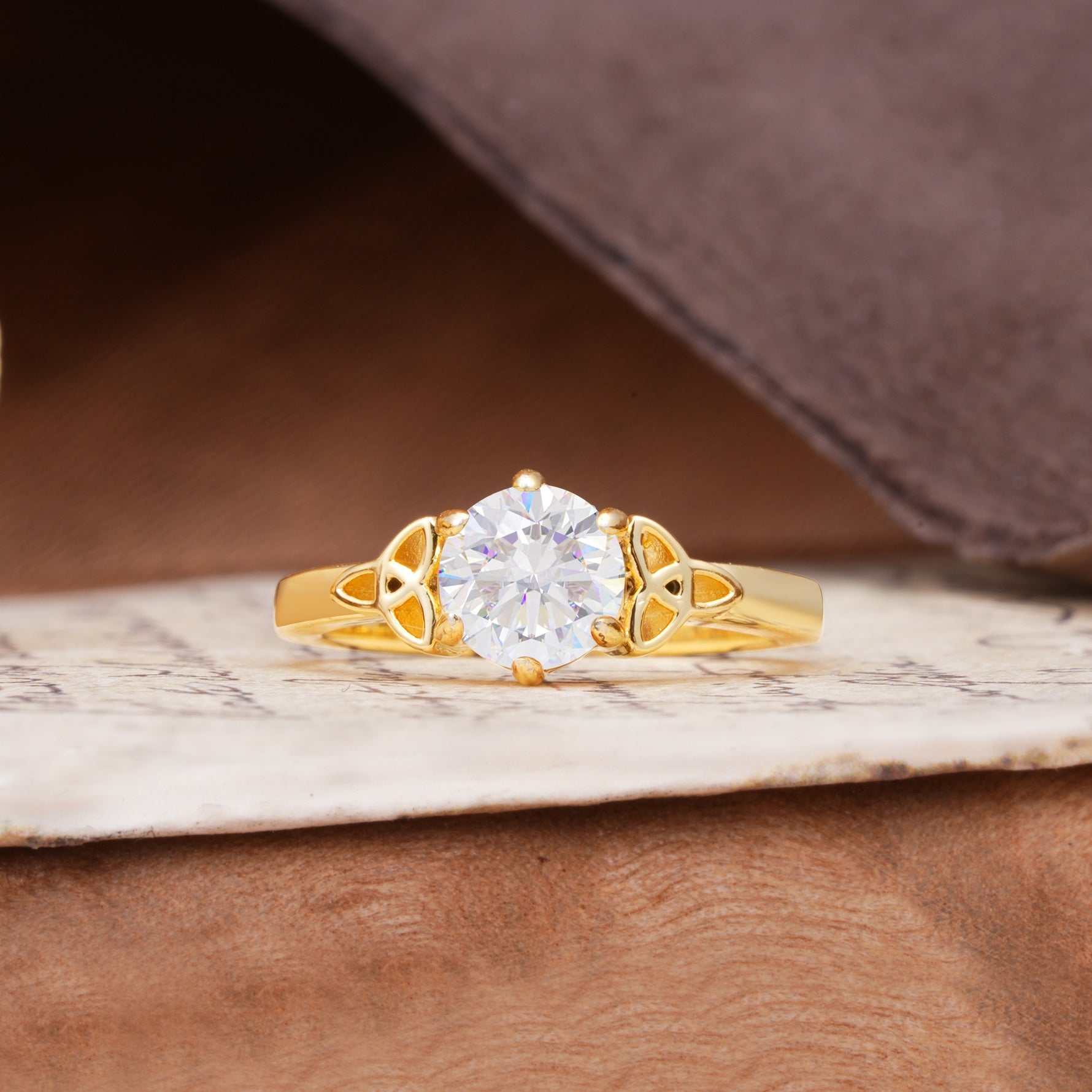 Unique Luxurious 4-Prong Oval Cut Moissanite Engagement Ring - Additional view