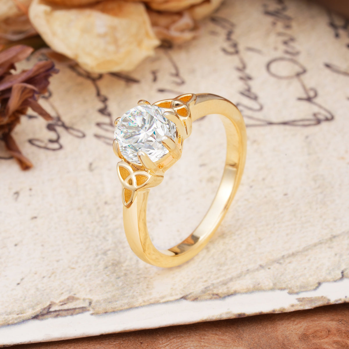 Unique Luxurious 4-Prong Oval Cut Moissanite Engagement Ring - Additional view
