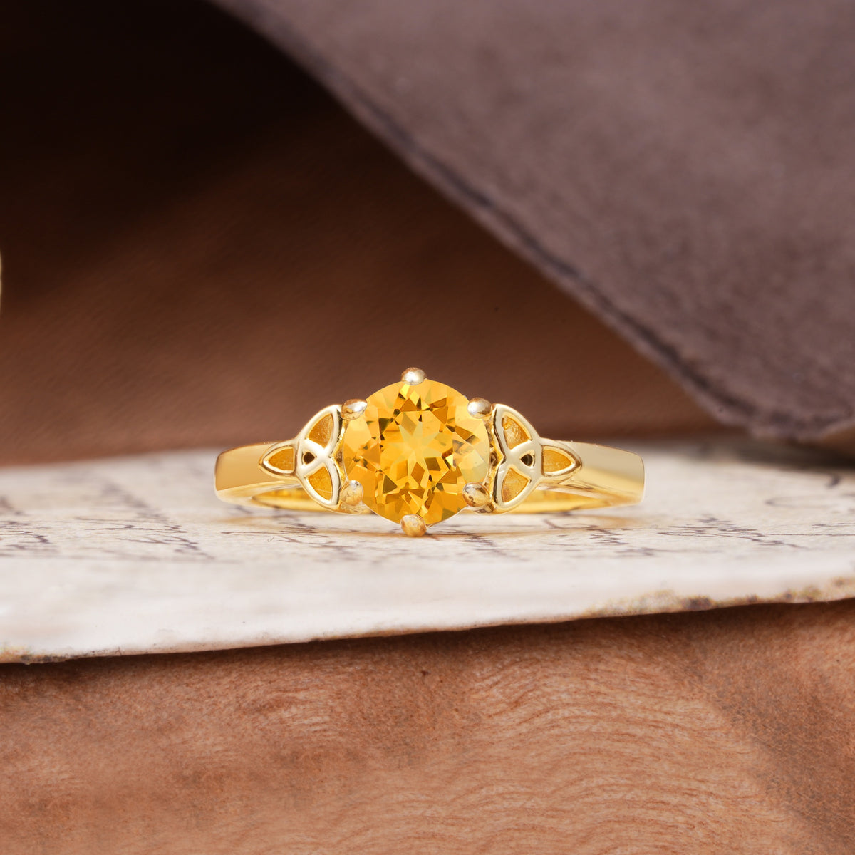 Unique Luxurious 4-Prong Oval Cut Citrine Engagement Ring - Additional view