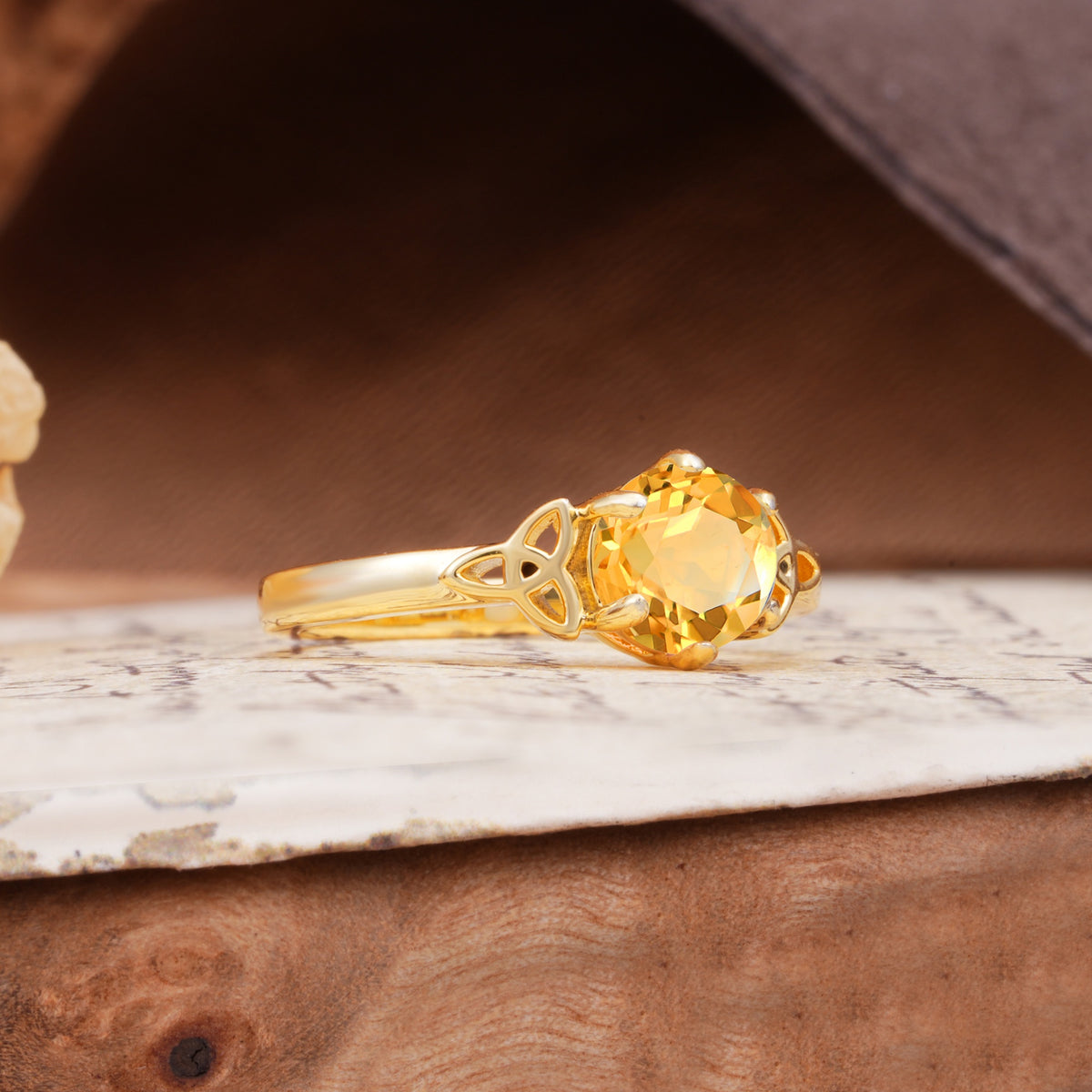 Unique Luxurious 4-Prong Oval Cut Citrine Engagement Ring - Additional view