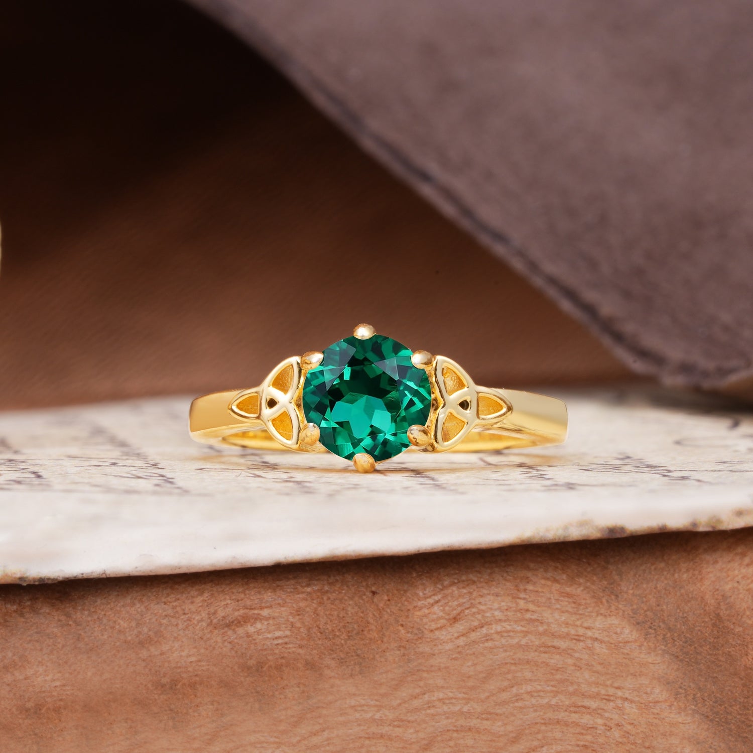 Unique Luxurious 4-Prong Oval Cut Emerald Engagement Ring - Additional view
