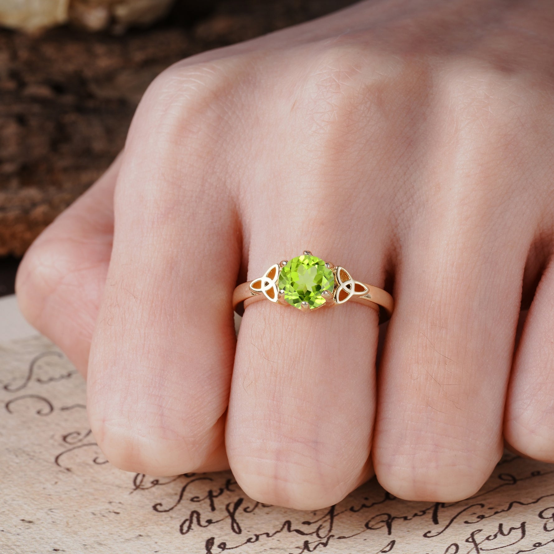 Unique Luxurious 4-Prong Oval Cut Peridot Engagement Ring - Additional view