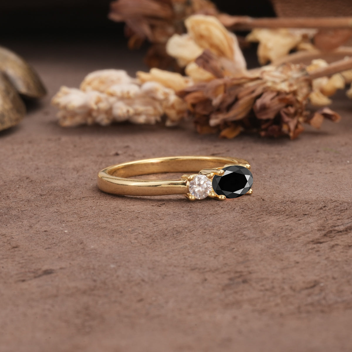 Unique, Minimalist 4-Prong Oval Cut Black Onyx Two-Stone Wedding Ring - Additional view