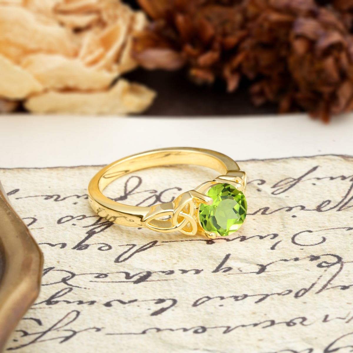 Nature-Inspired, Uniquely Intertwined 4-Prong Round Cut Peridot Engagement Ring - Additional view