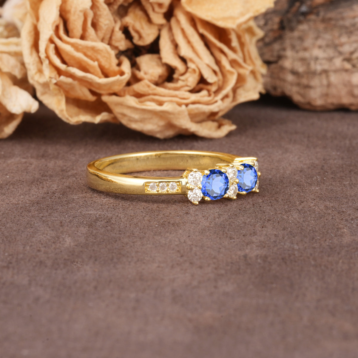 Unique and Luxurious 4-Prong Round Cut Sapphire Wedding Ring - Additional view